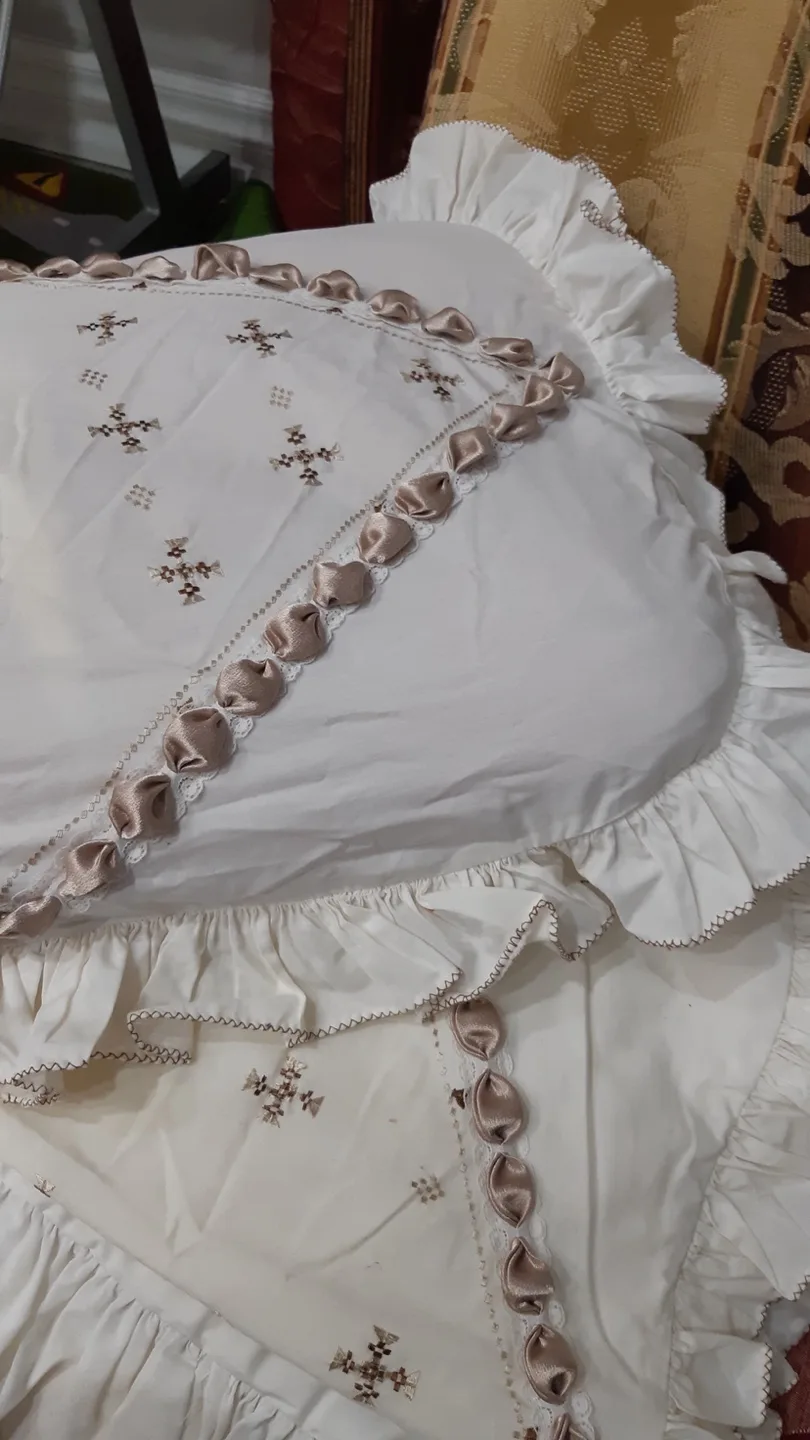 Vintage Stitched Bedsheet with Pillows (Queen) image indicator(6)