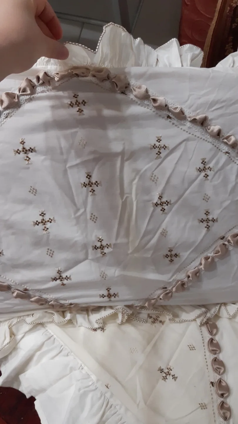 Vintage Stitched Bedsheet with Pillows (Queen) image indicator(5)