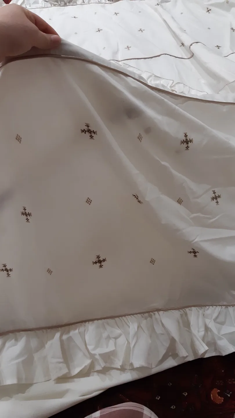 Vintage Stitched Bedsheet with Pillows (Queen) image indicator(3)