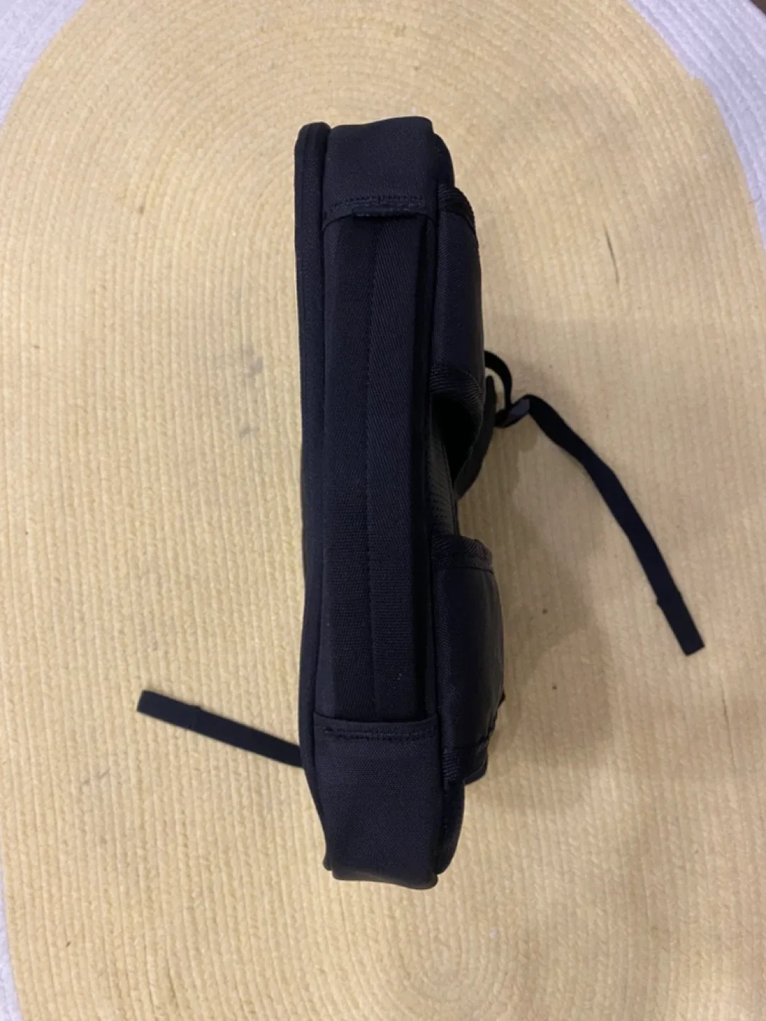 Dell Black Laptop Backpack image indicator(3)