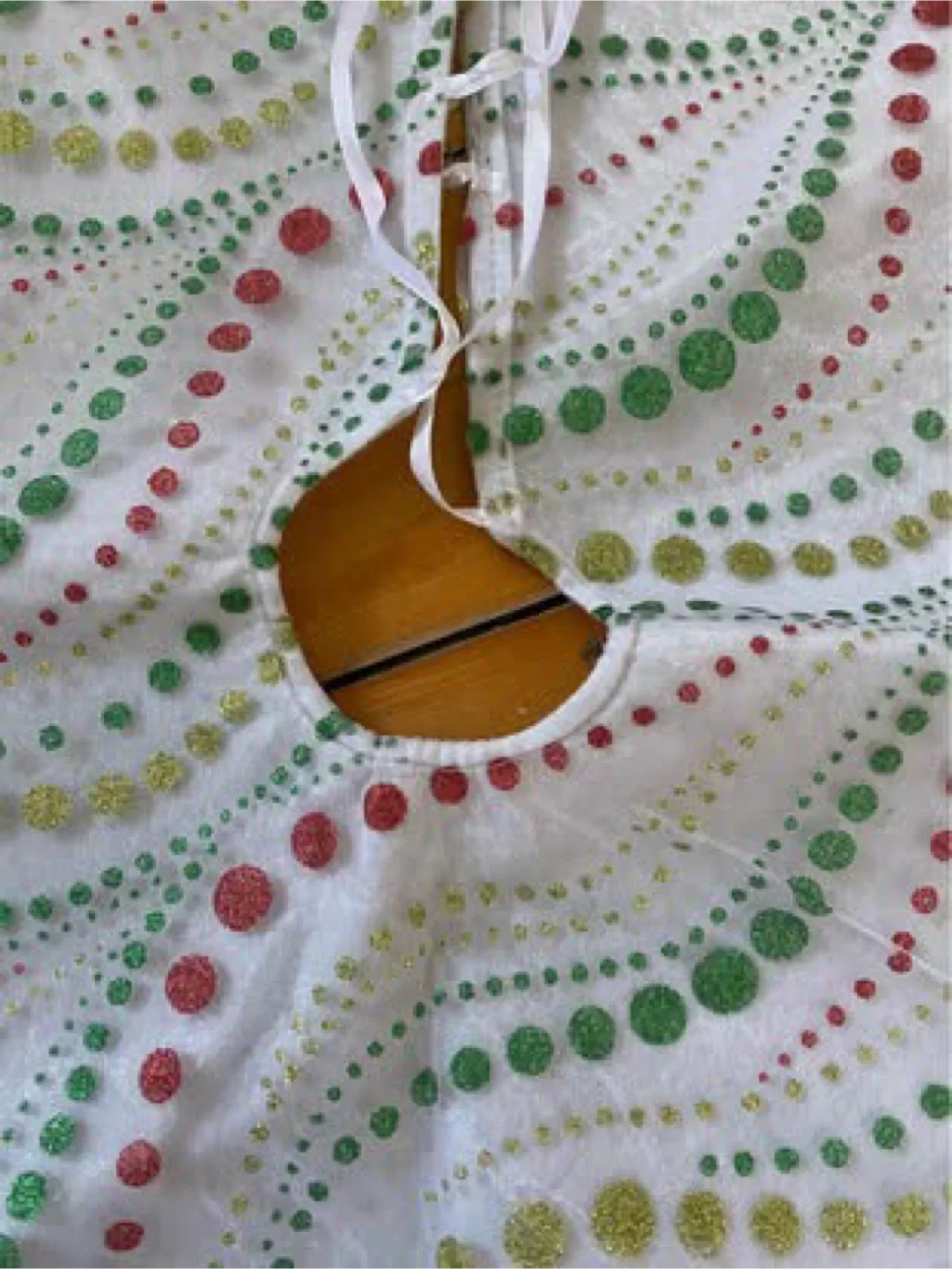 Christmas Tree Skirt - Red, Green, Gold image indicator(3)