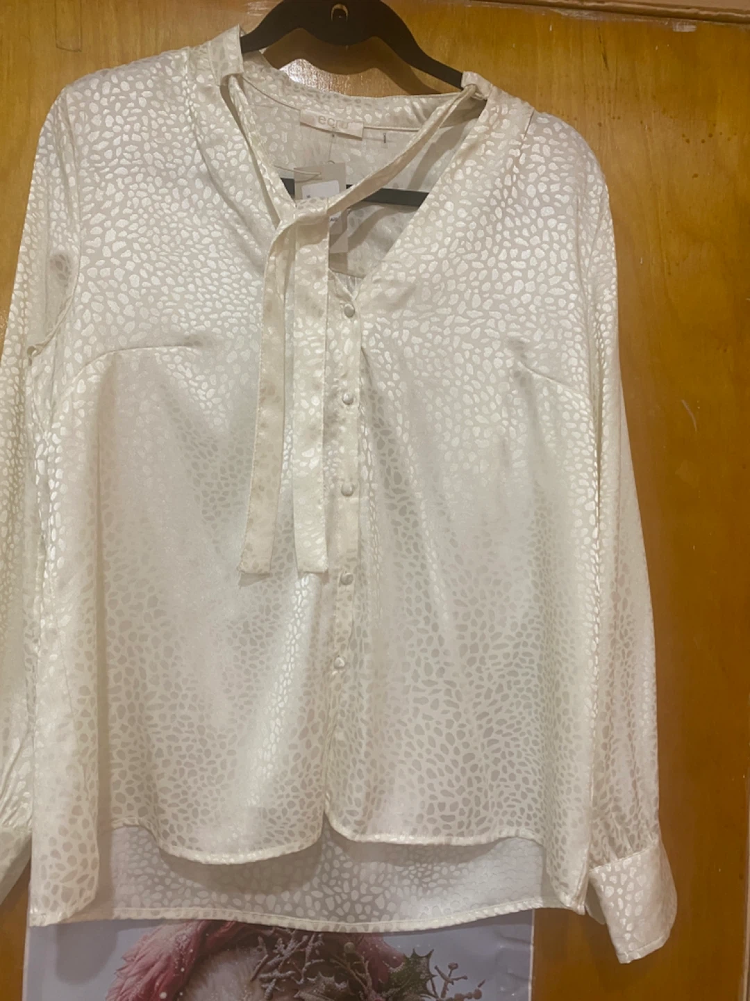 Ecru colored career blouse size m - photo 2