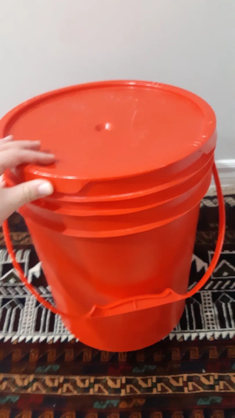 Bucket of Mega Blocks - 200+ pieces image indicator(7)