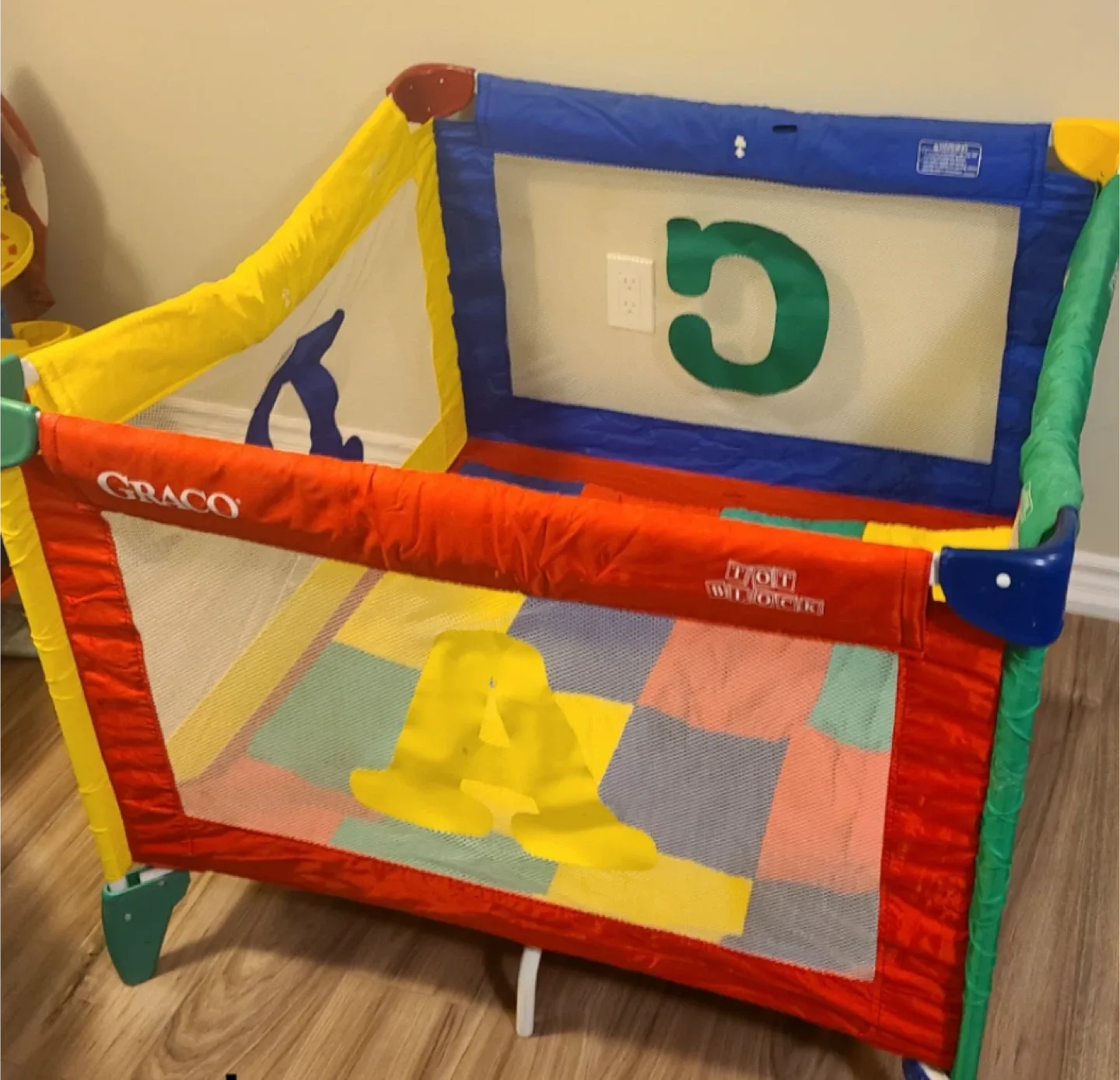 Graco Tot Blocks Playpen thumbnail