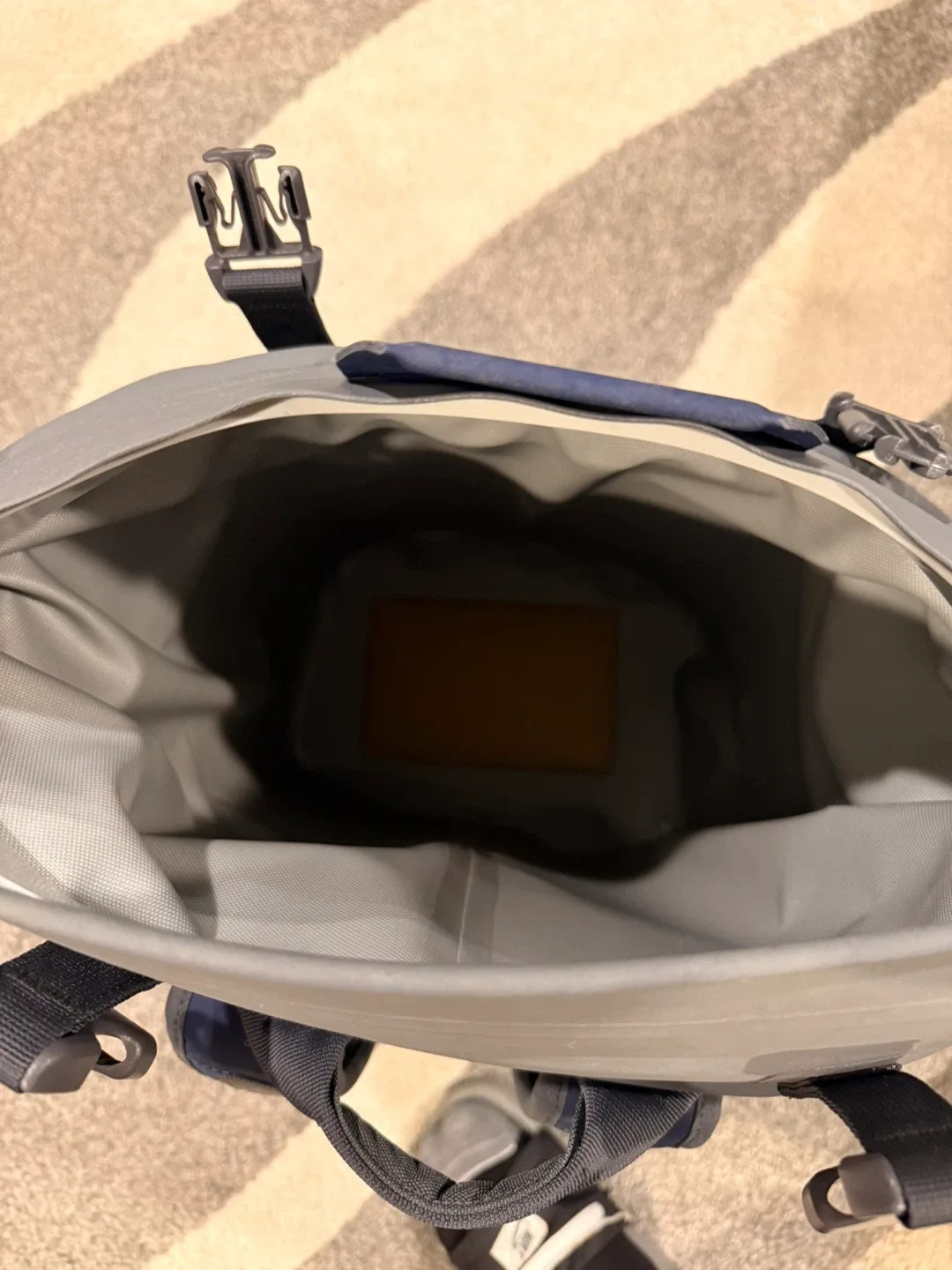 YETI Hopper M20 Backpack Cooler image indicator(3)