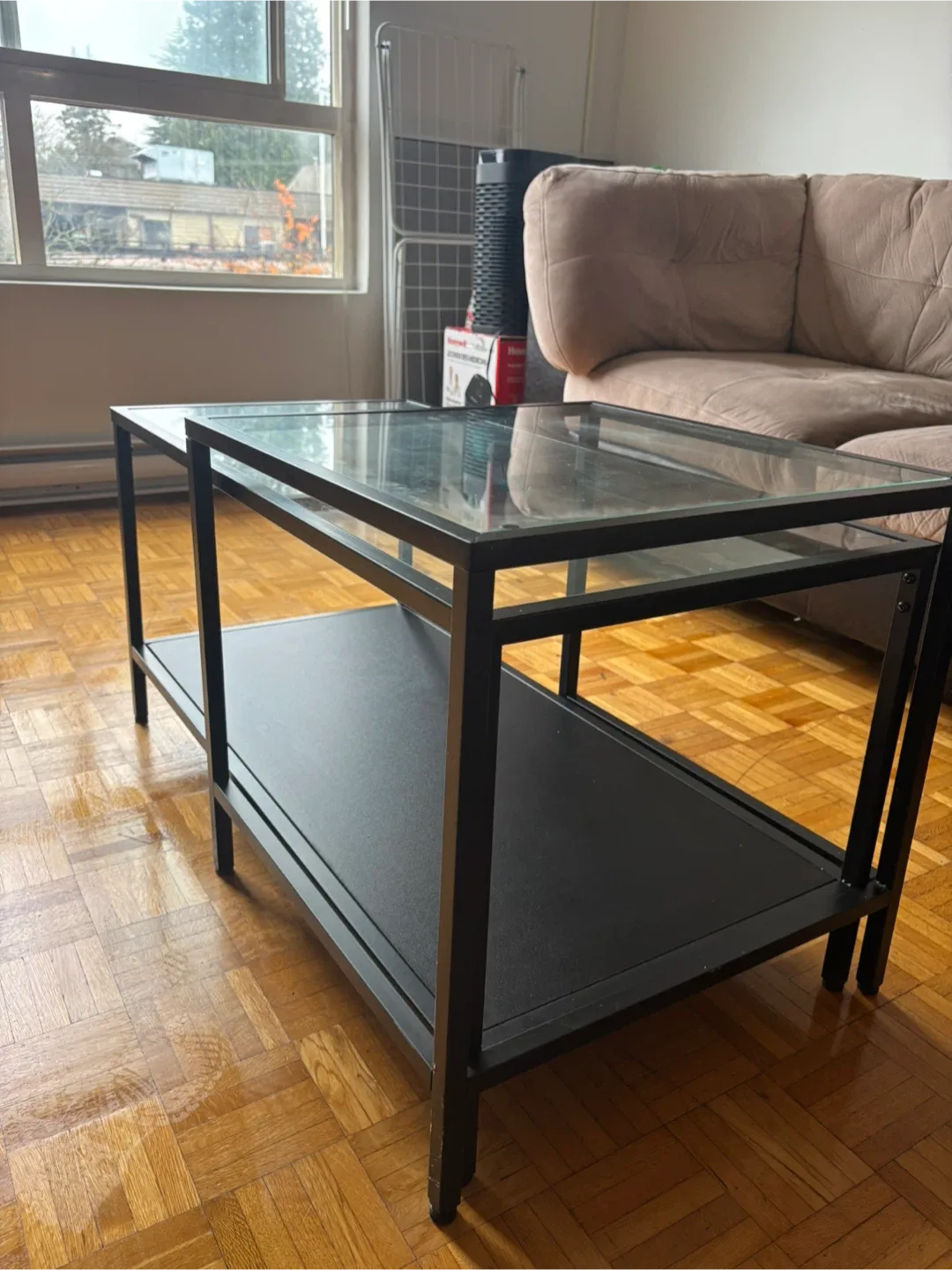 Black Glass Top Coffee Table image indicator(3)