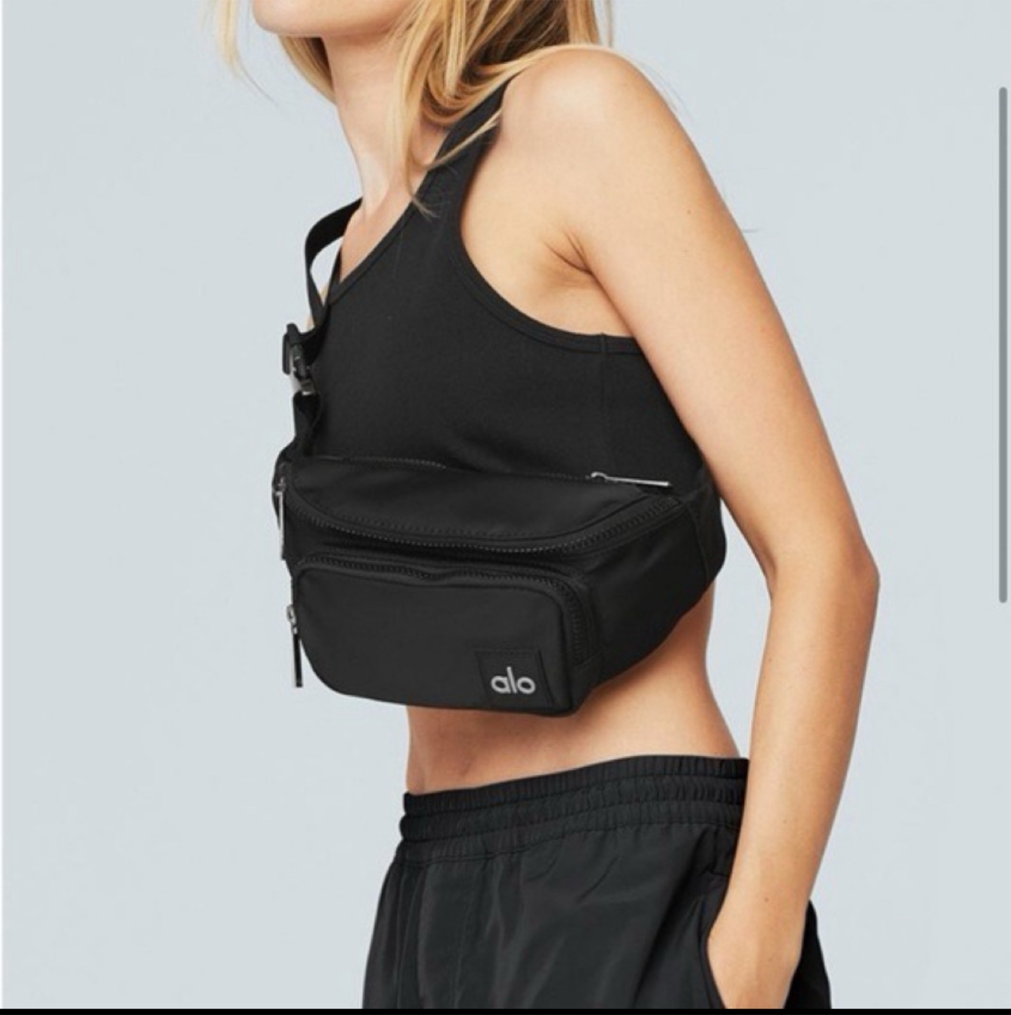 Alo Yoga explorer funny pack