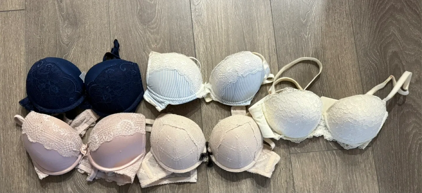 Japan& Korea Push up Bras - 32BAssorted Colours thumbnail