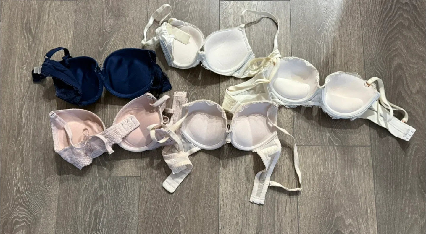 Japan& Korea Push up Bras - 32BAssorted Colours image indicator(3)