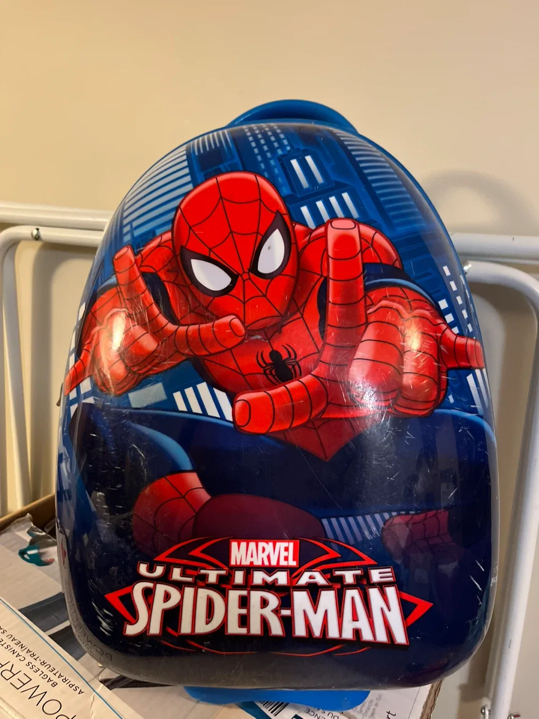 Marvel Ultimate Spider-Man Rolling Luggage thumbnail
