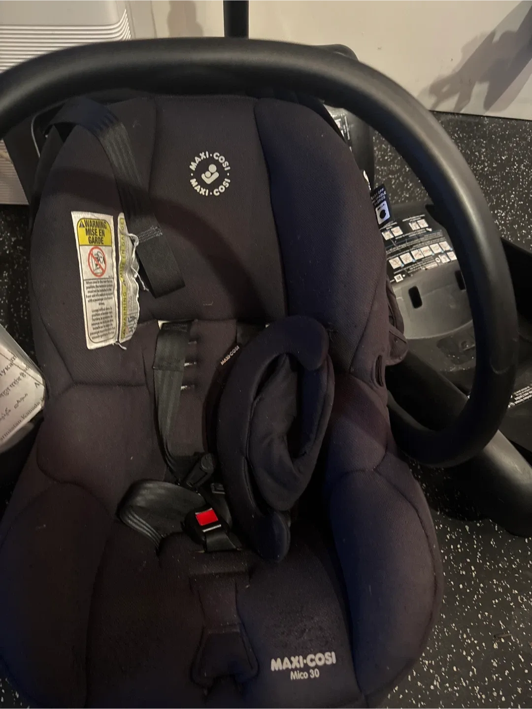 Maxi-Cosi Mico 30 Infant Car Seat with two car bases