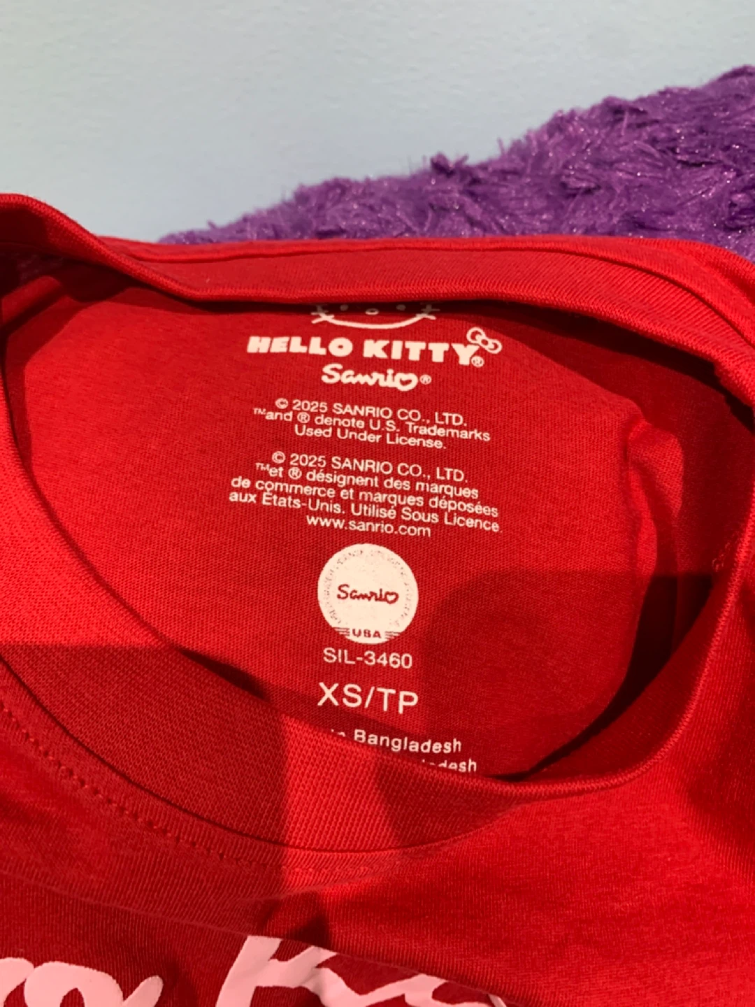 Hello Kitty Warm + Cozy Red T-Shirt - XS/TP - photo 2