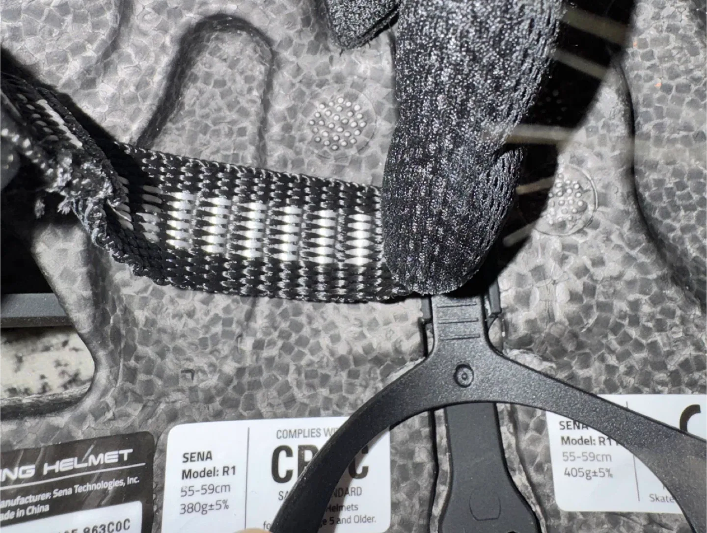 Sena R1 Smart Cycling Helmet - Size 55-59cm image indicator(3)