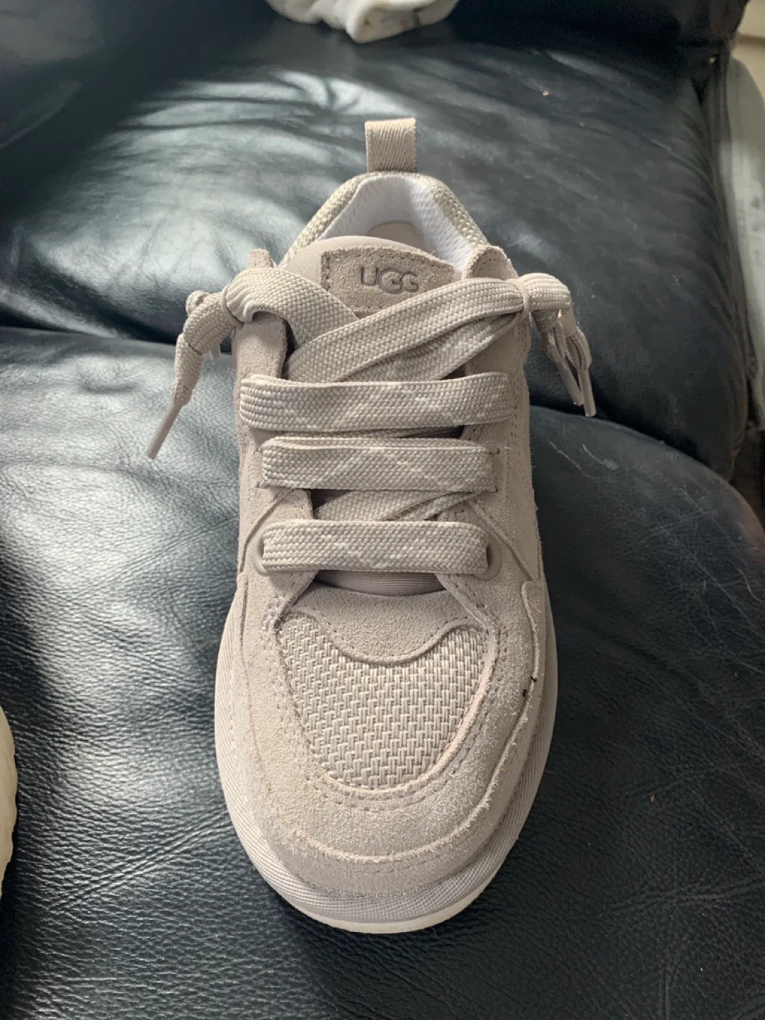 Uggs Lowmel shoes image indicator(2)