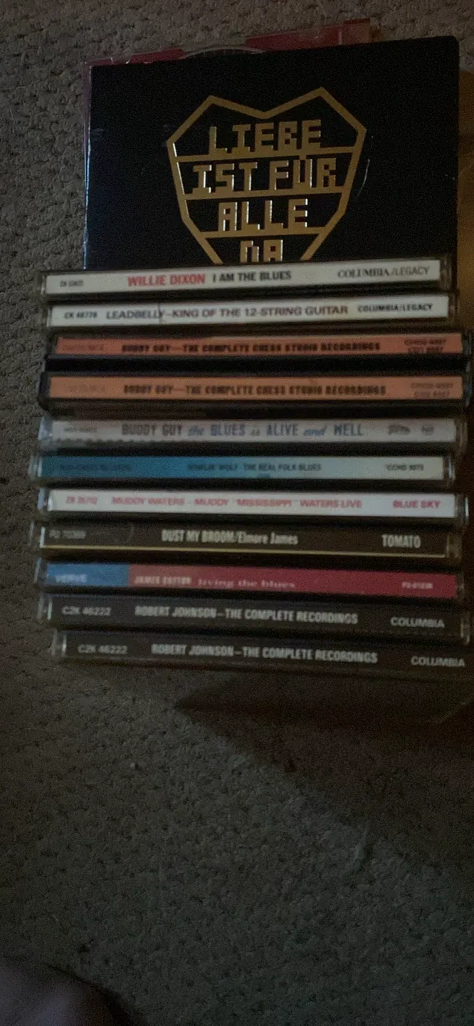 Mixed Lot of Blues CDs image indicator(2)