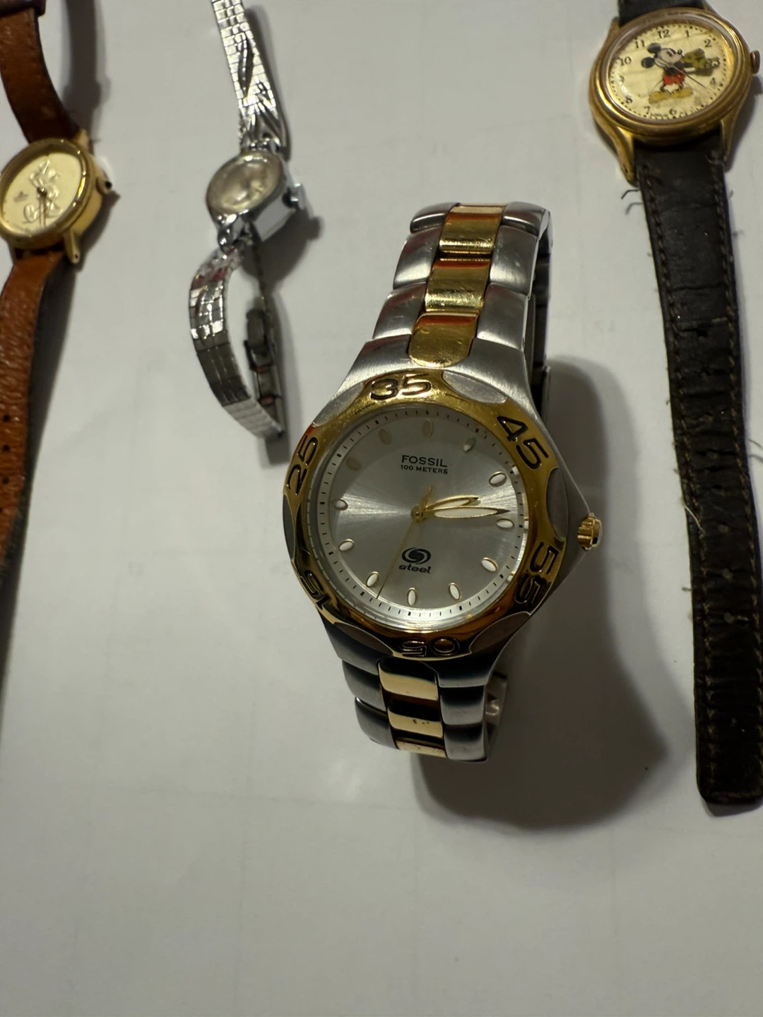 Vintage Lorus Quartz Mickey Mouse Watch - photo 2