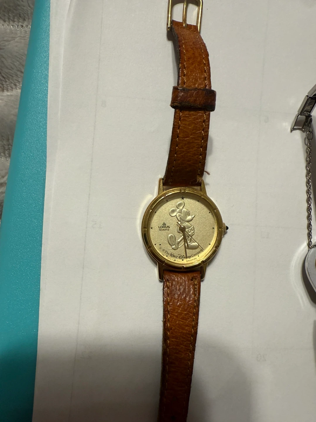 Vintage Lorus Quartz Mickey Mouse Watch - photo 4
