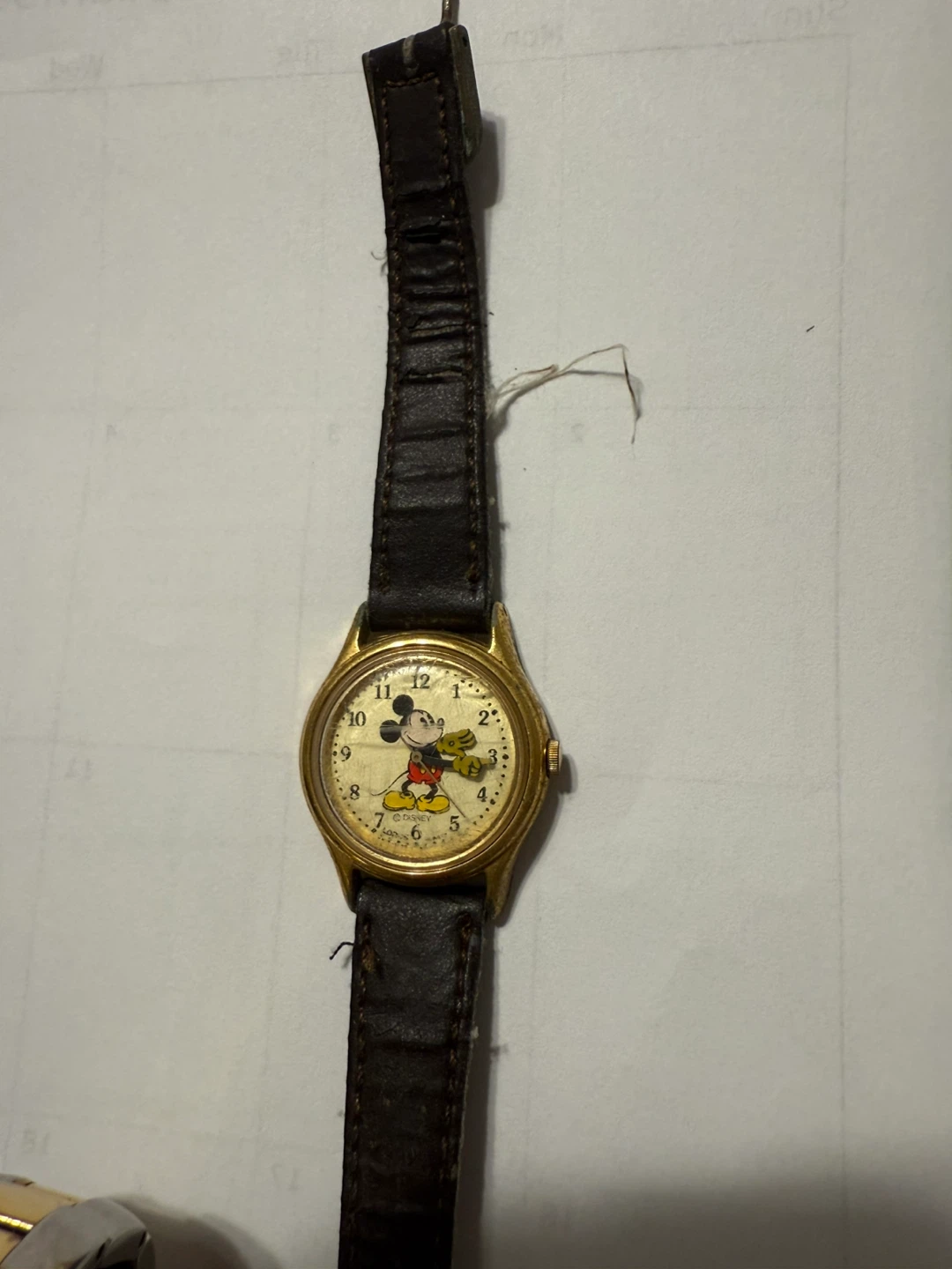 Vintage Lorus Quartz Mickey Mouse Watch - photo 3