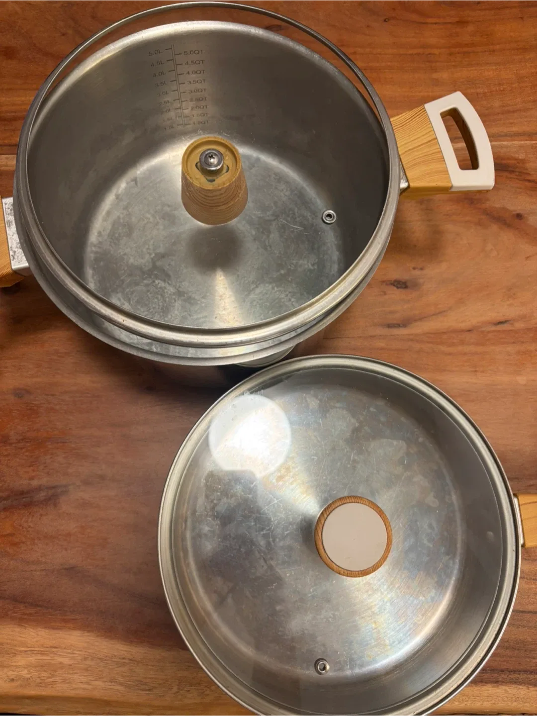 La Sfera Cookware Set (2 Pots with Lids) image indicator(4)