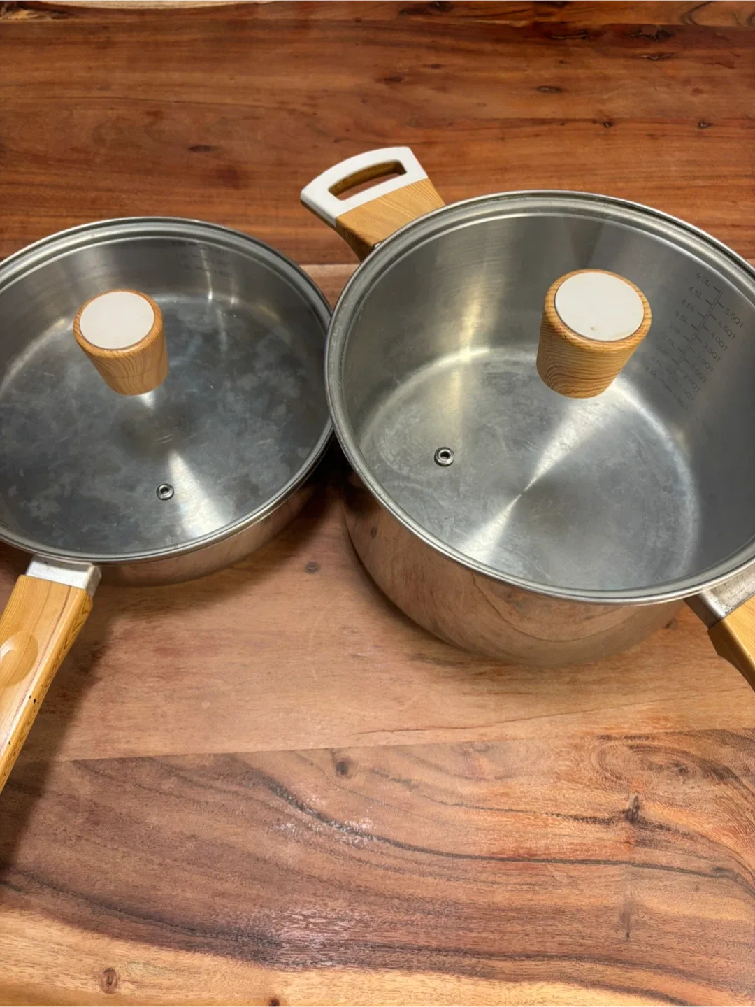 La Sfera Cookware Set (2 Pots with Lids) image indicator(3)