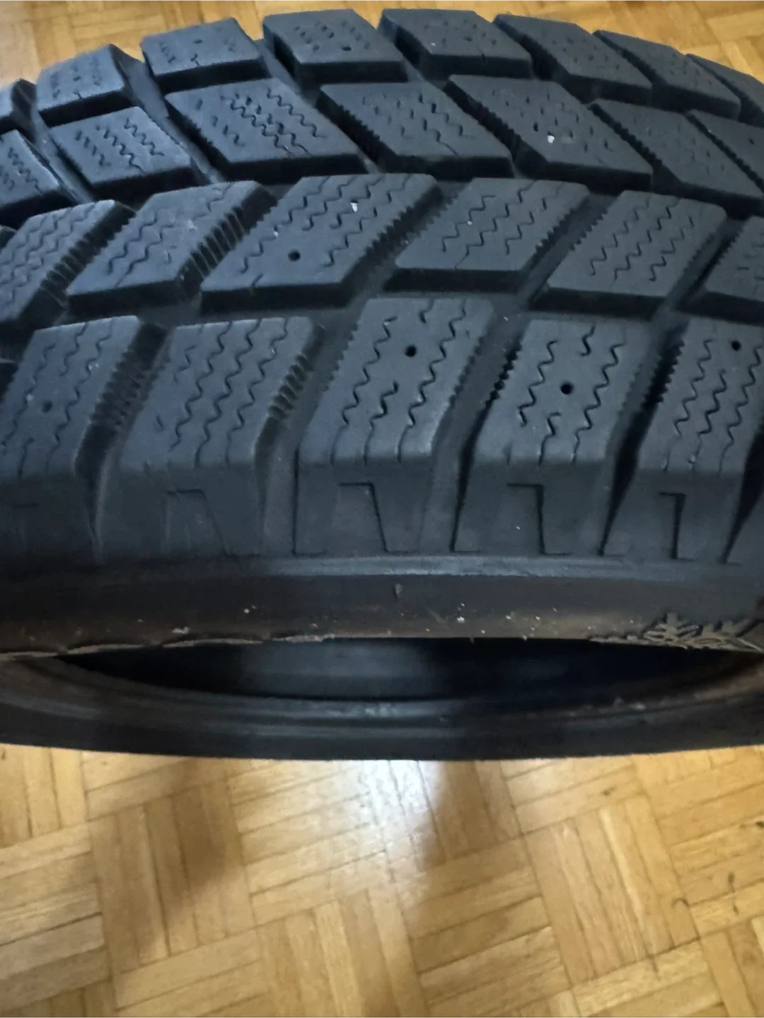 4 Winter tires Hankook i*Pike RC01 Tire 185/60R15