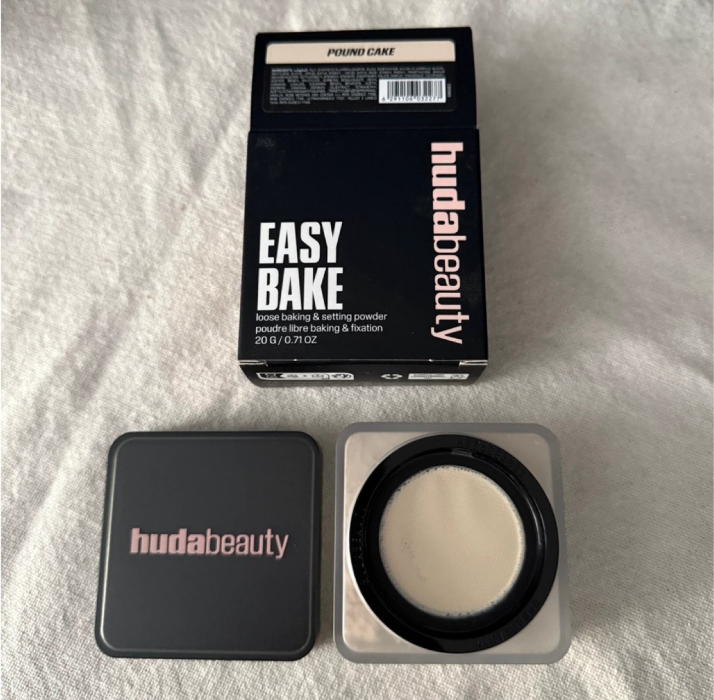 Huda Beauty Easy Bake Loose Powder - Pound Cake