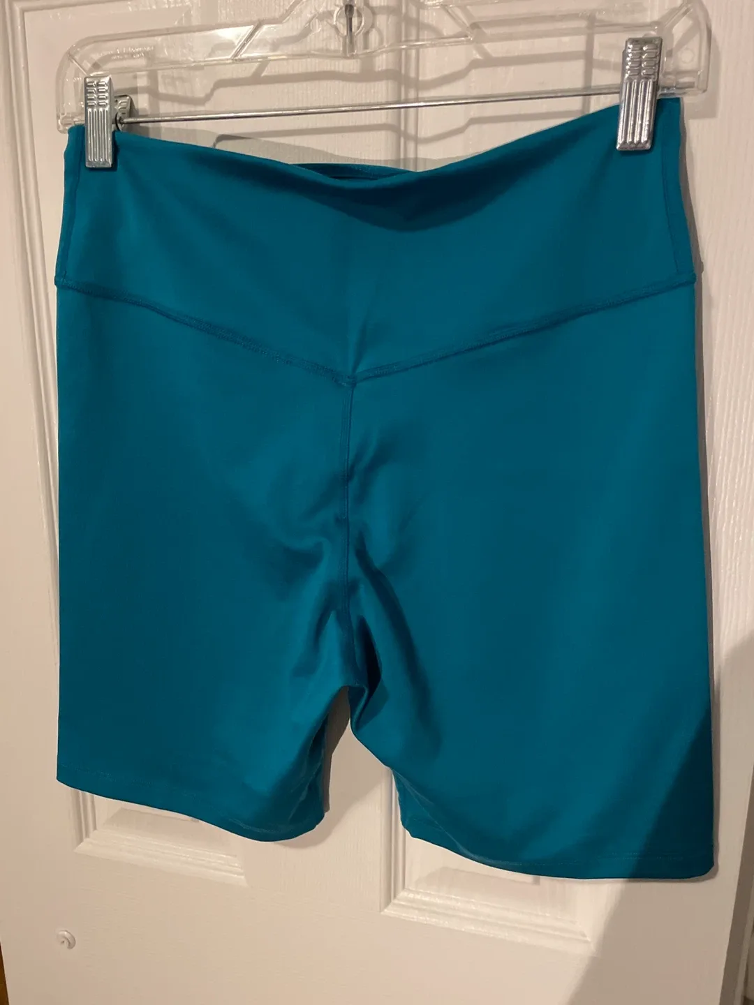 Nike Dri-FIT Teal Shorts - Size M image indicator(2)