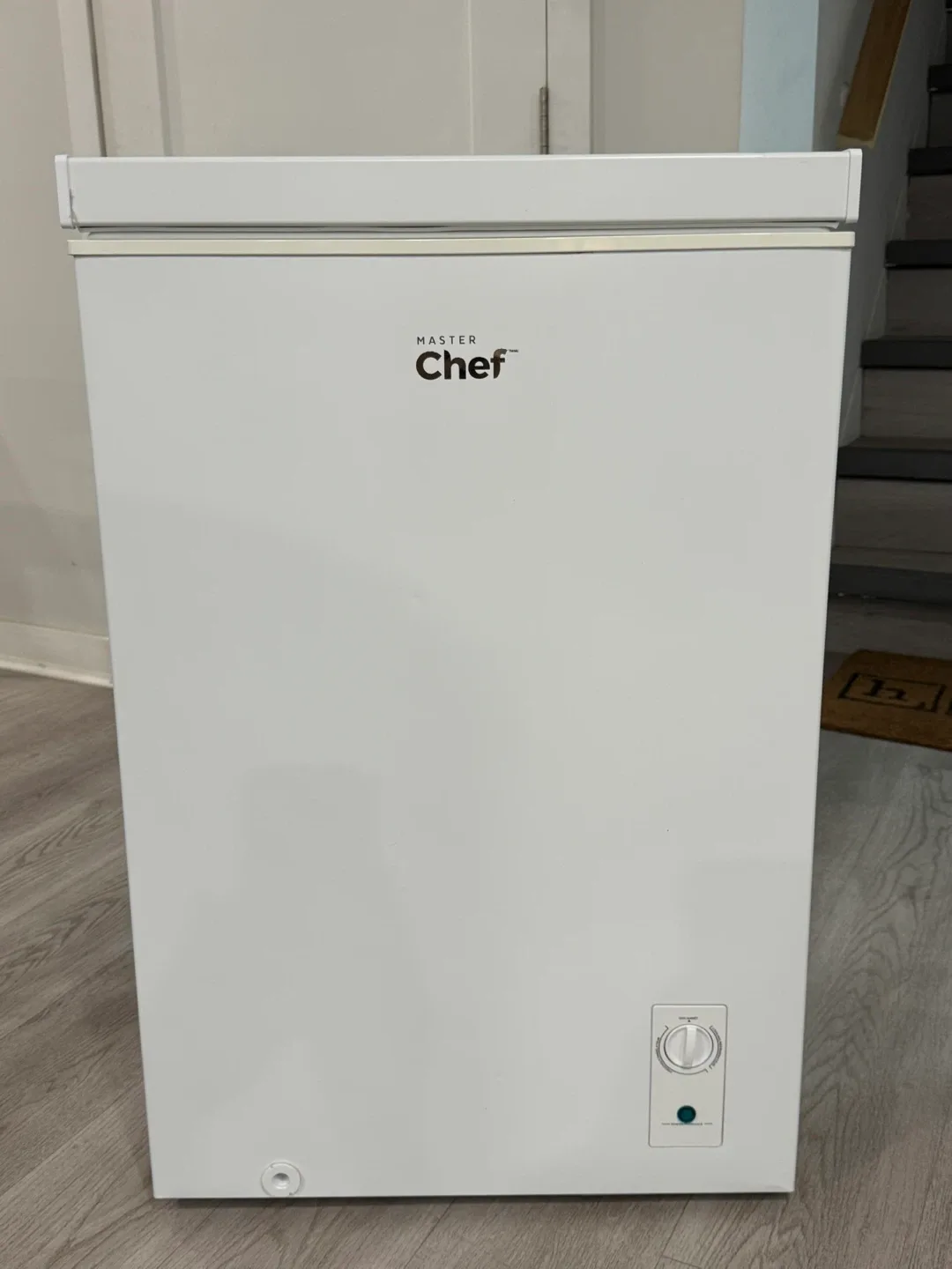 Master Chef Chest Freezer - White