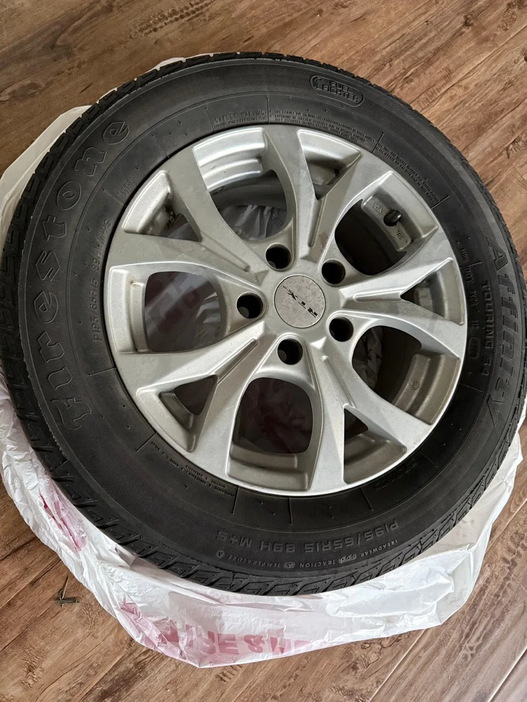 Move out sale image indicator(8)