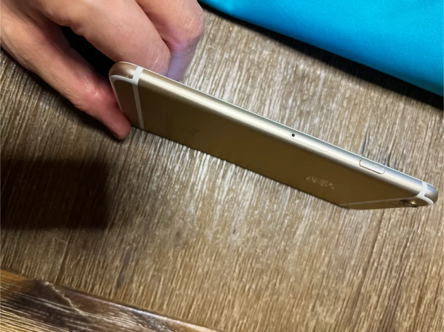 iPhone 6s Gold 64Gb Unlocked image indicator(7)