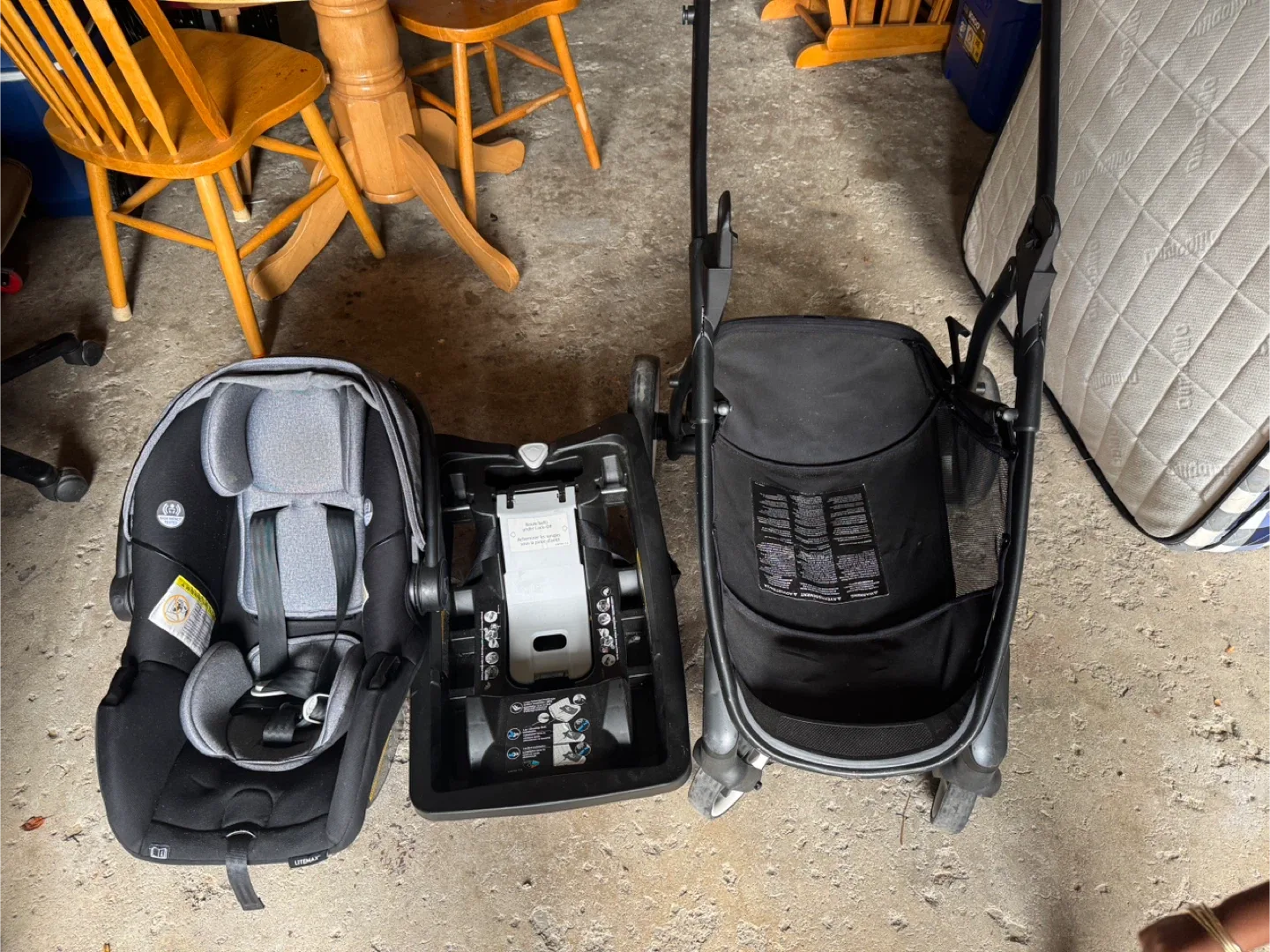 Evenflo LiteMax Infant Car Seat & Stroller