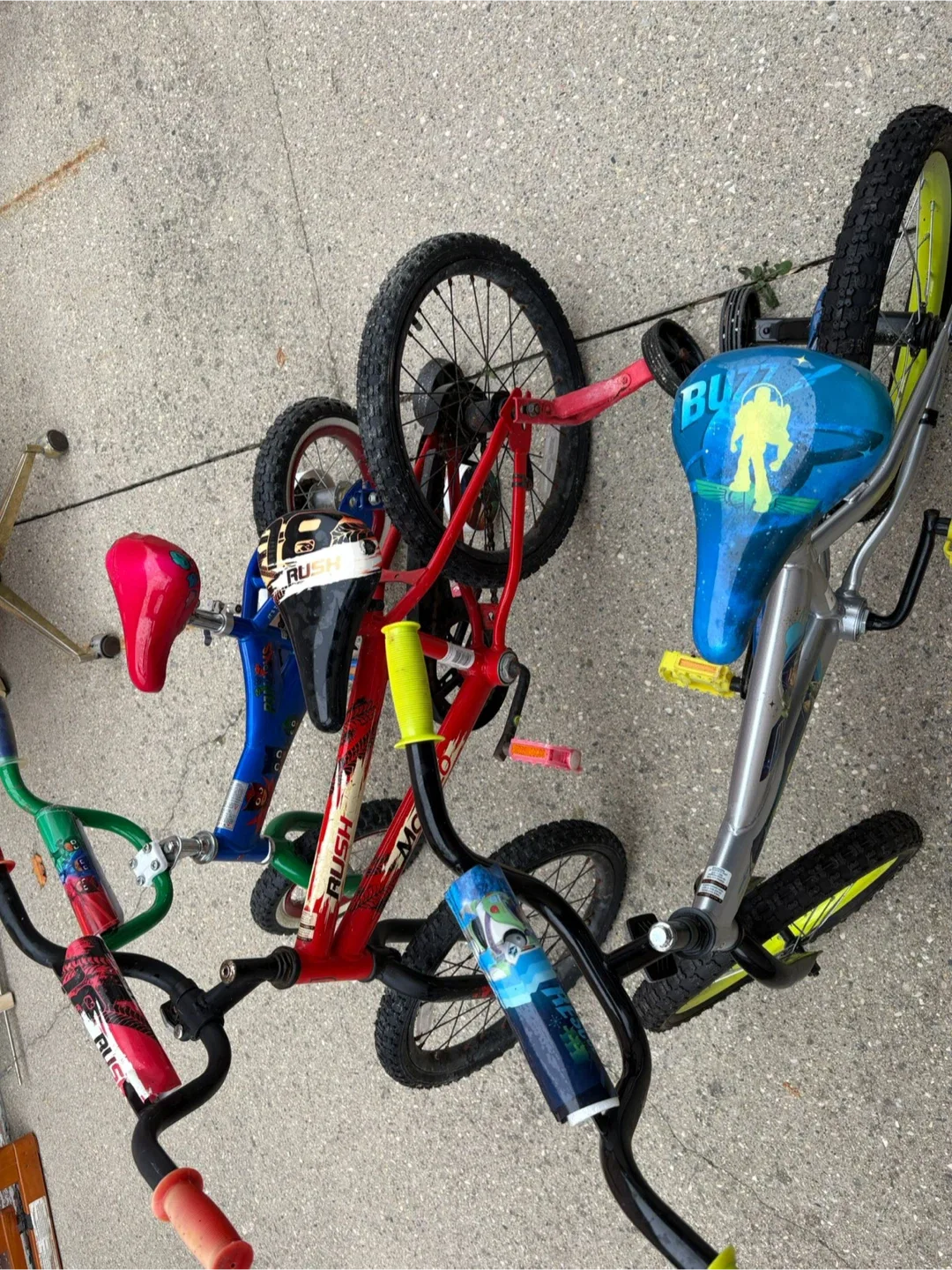 Kids' Rush & Buzz Lightyear Bikes - Great Condition! image indicator(2)