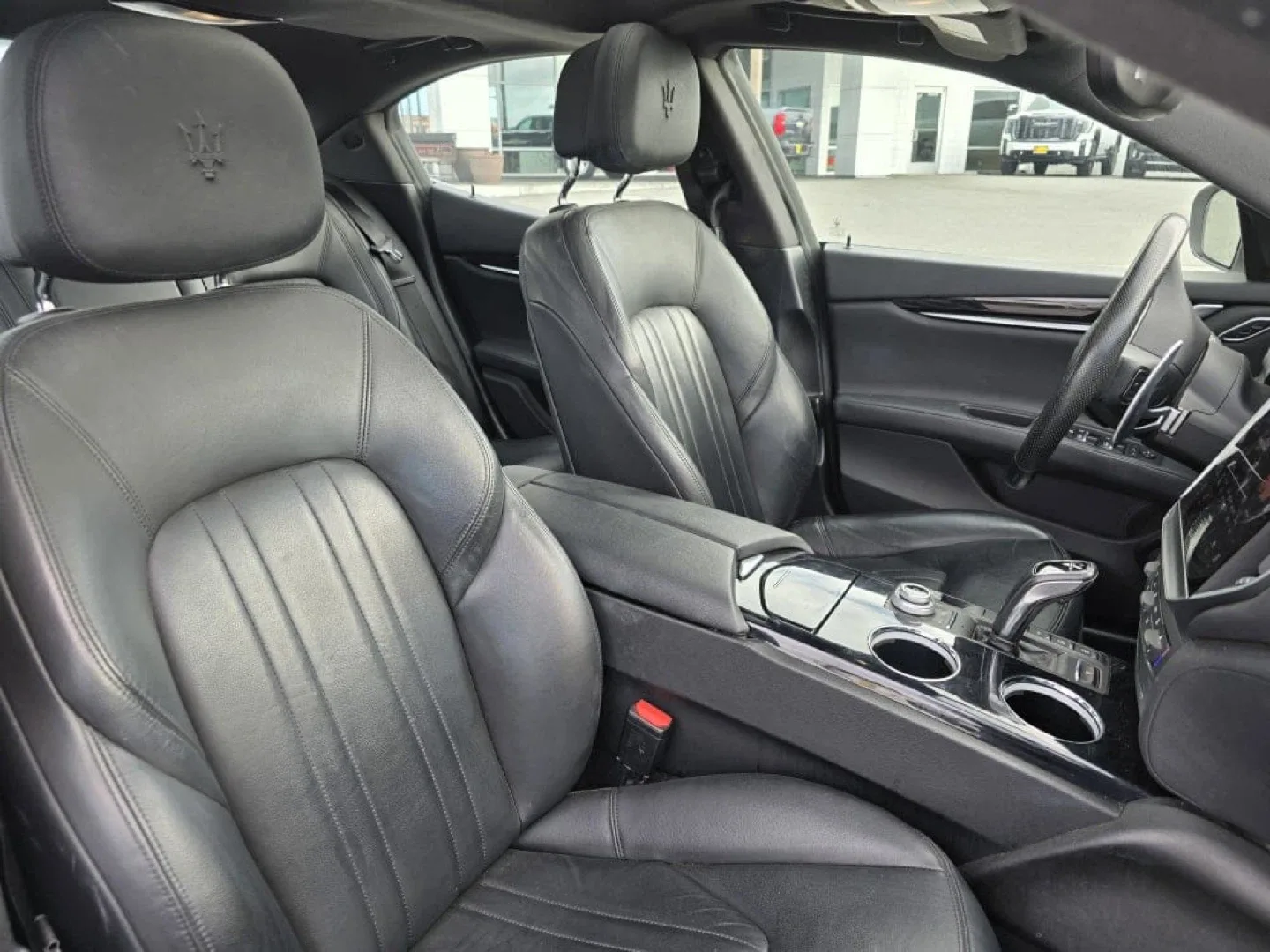 Maserati Ghibli Sedan - Luxury Car