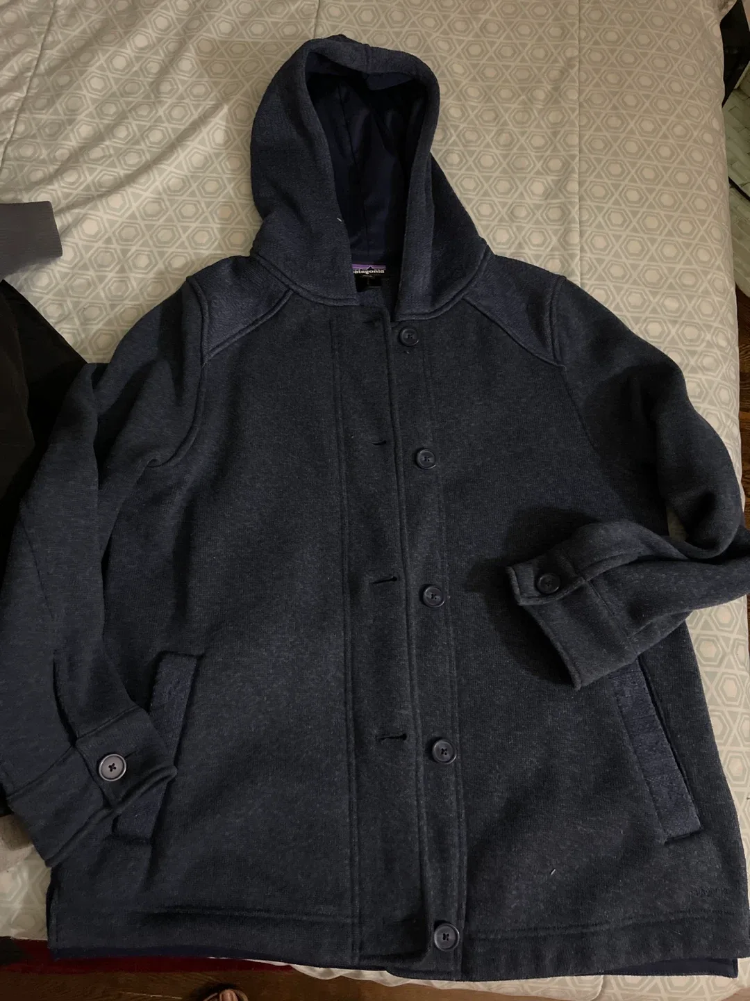 Patagonia Women's L light button jacket/Hoodie