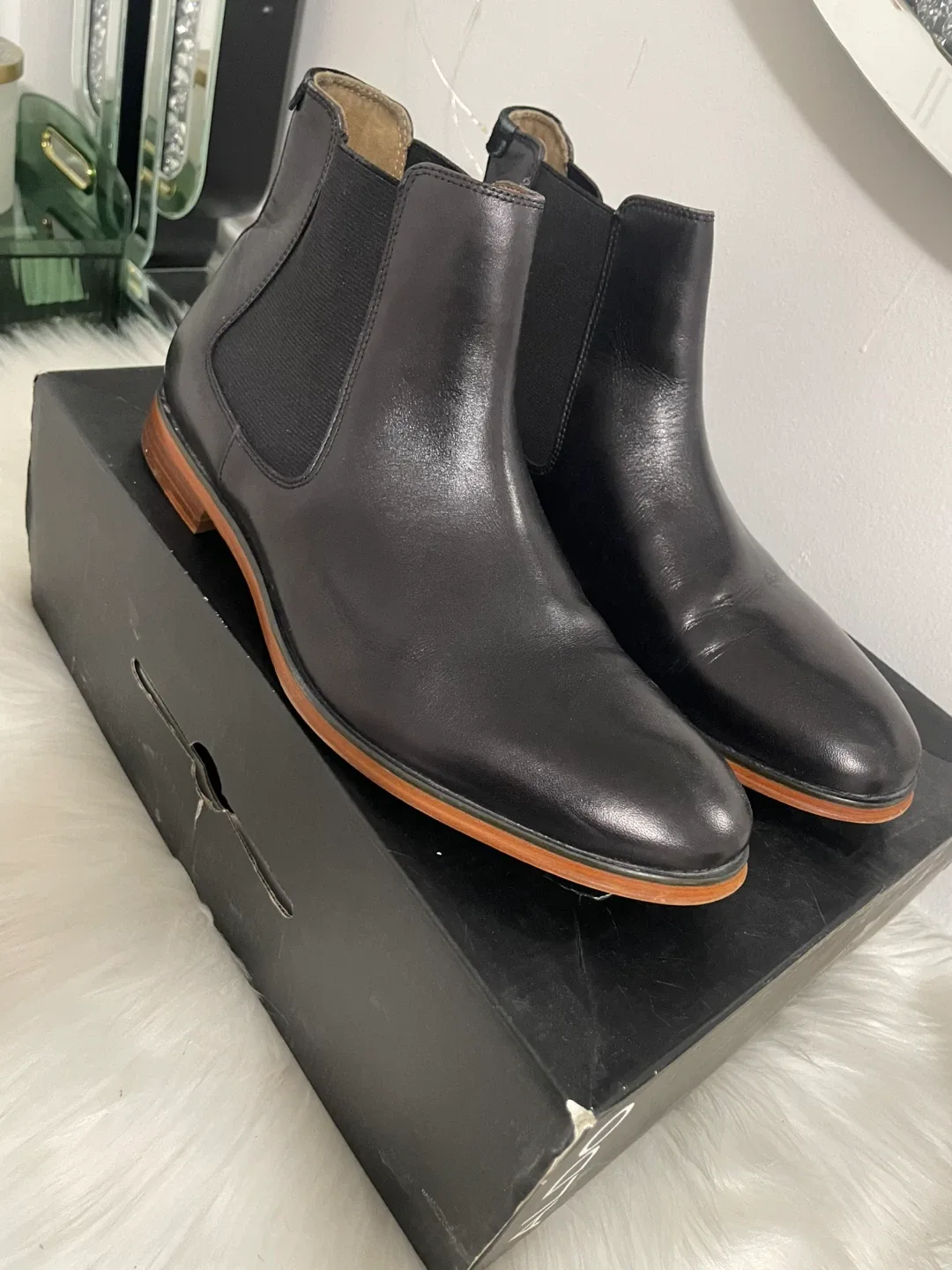ALDO Black Leather Chelsea Boots image indicator(2)