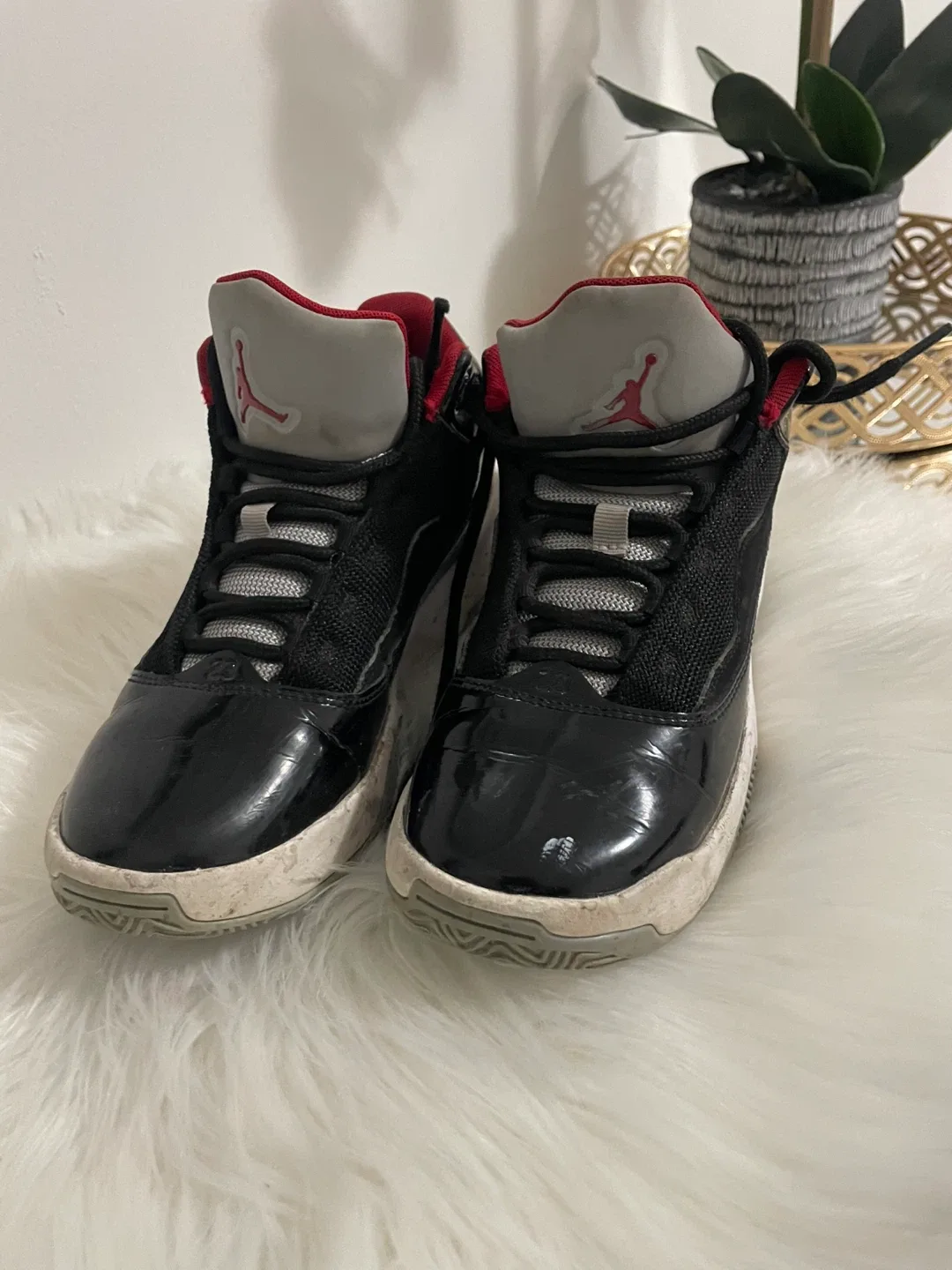 Jordan Boys' Basketball Shoes - Size 4Y image indicator(2)