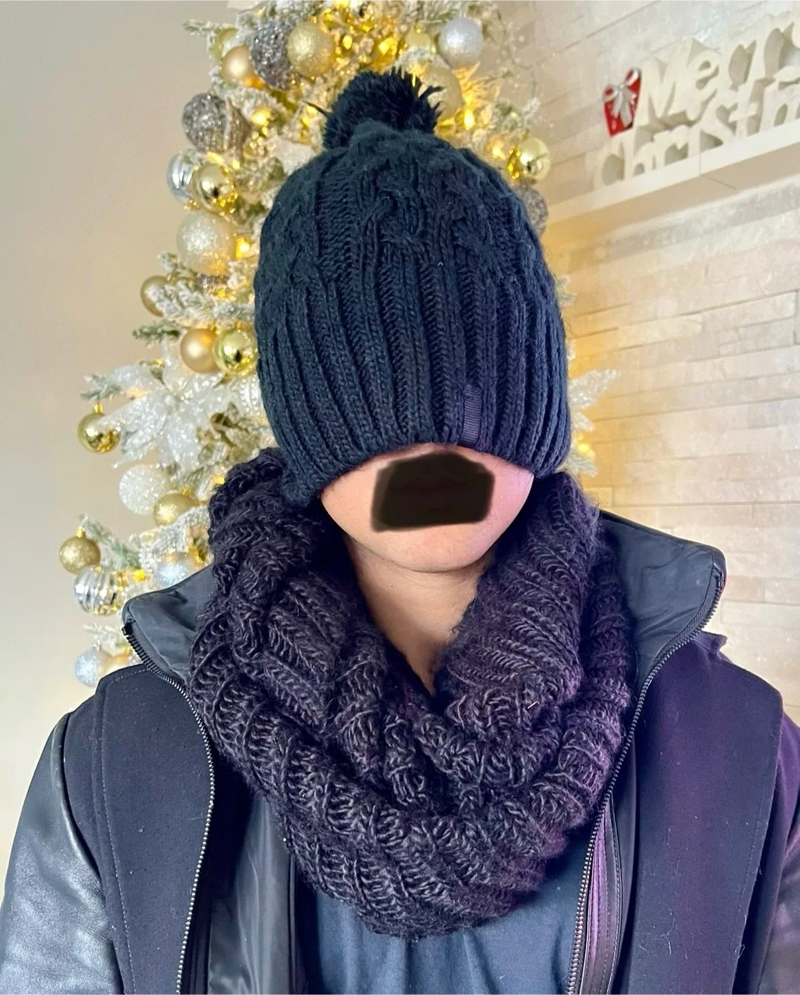Men’s H&M Black Knit Infinity Scarf - One Size image indicator(2)