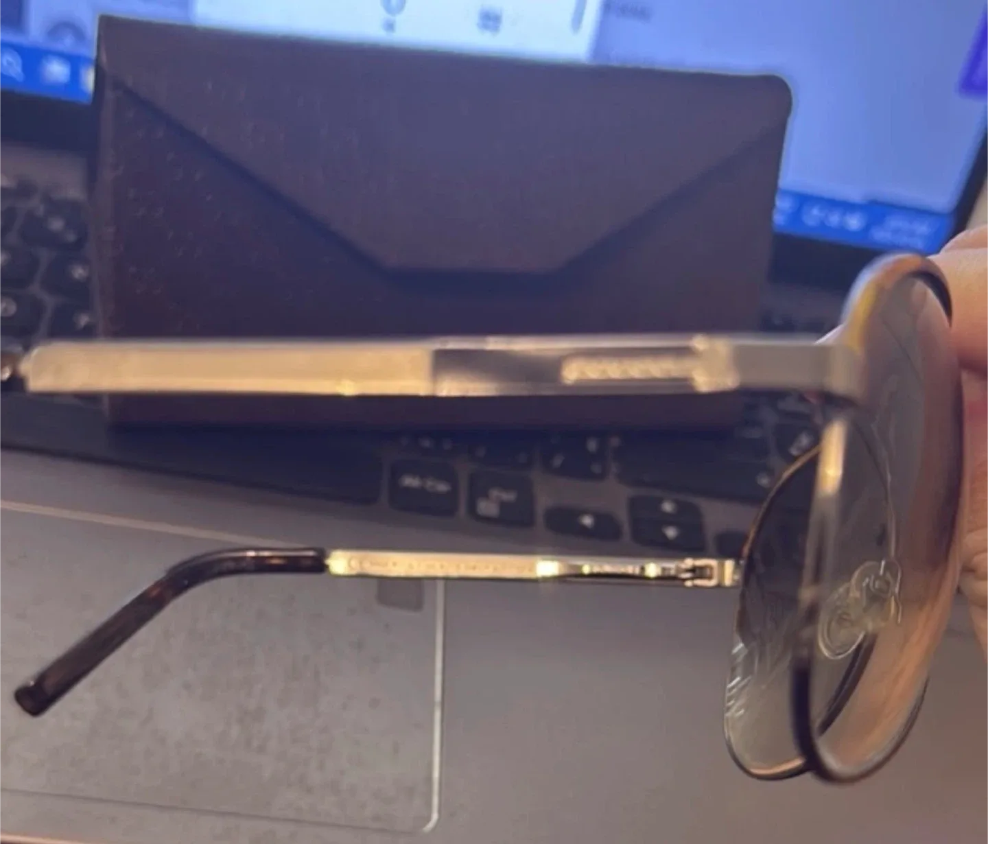 Gucci GG 1627S Aviator Sunglasses + Case image indicator(4)