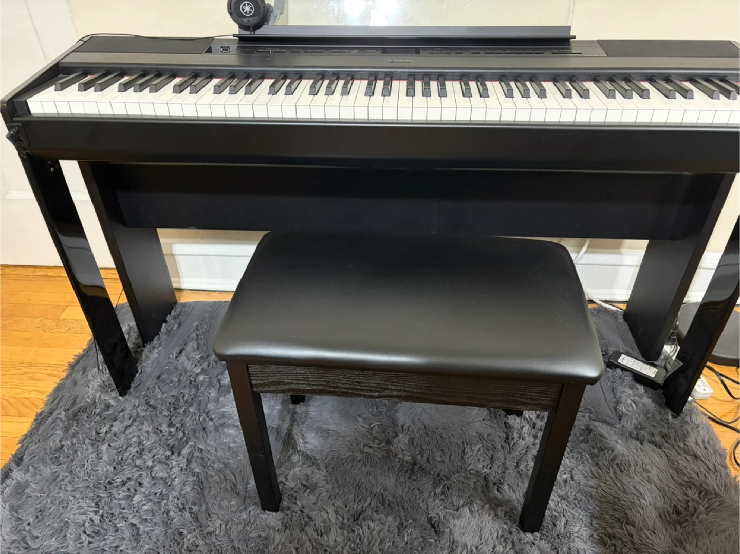 Black Piano chair