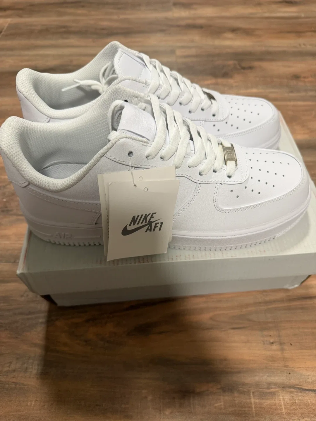 New Nike Air Force 1 '07 White image indicator(3)