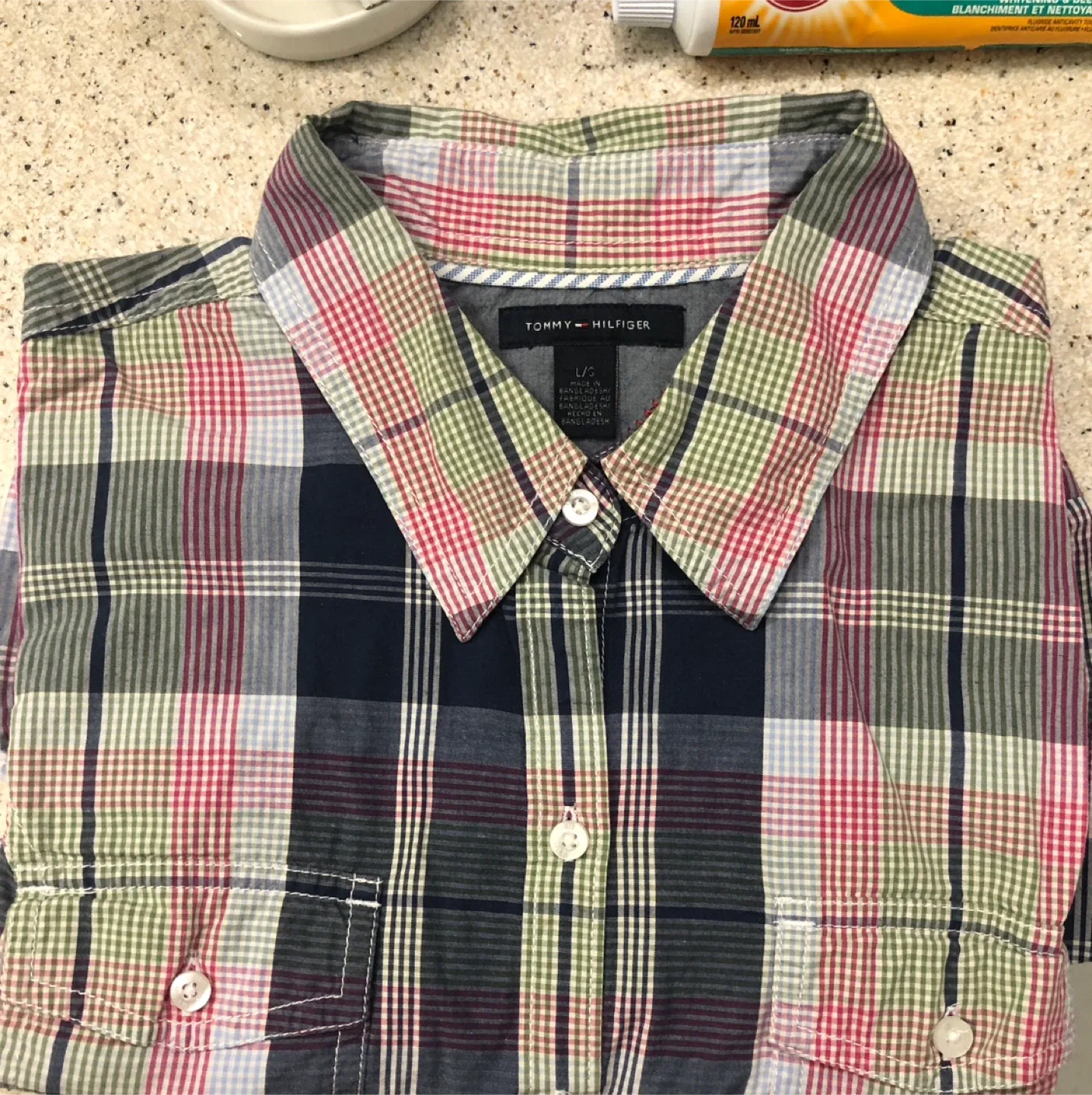 New Tommy Hilfiger Button-Down Shirt - Size L image indicator(3)