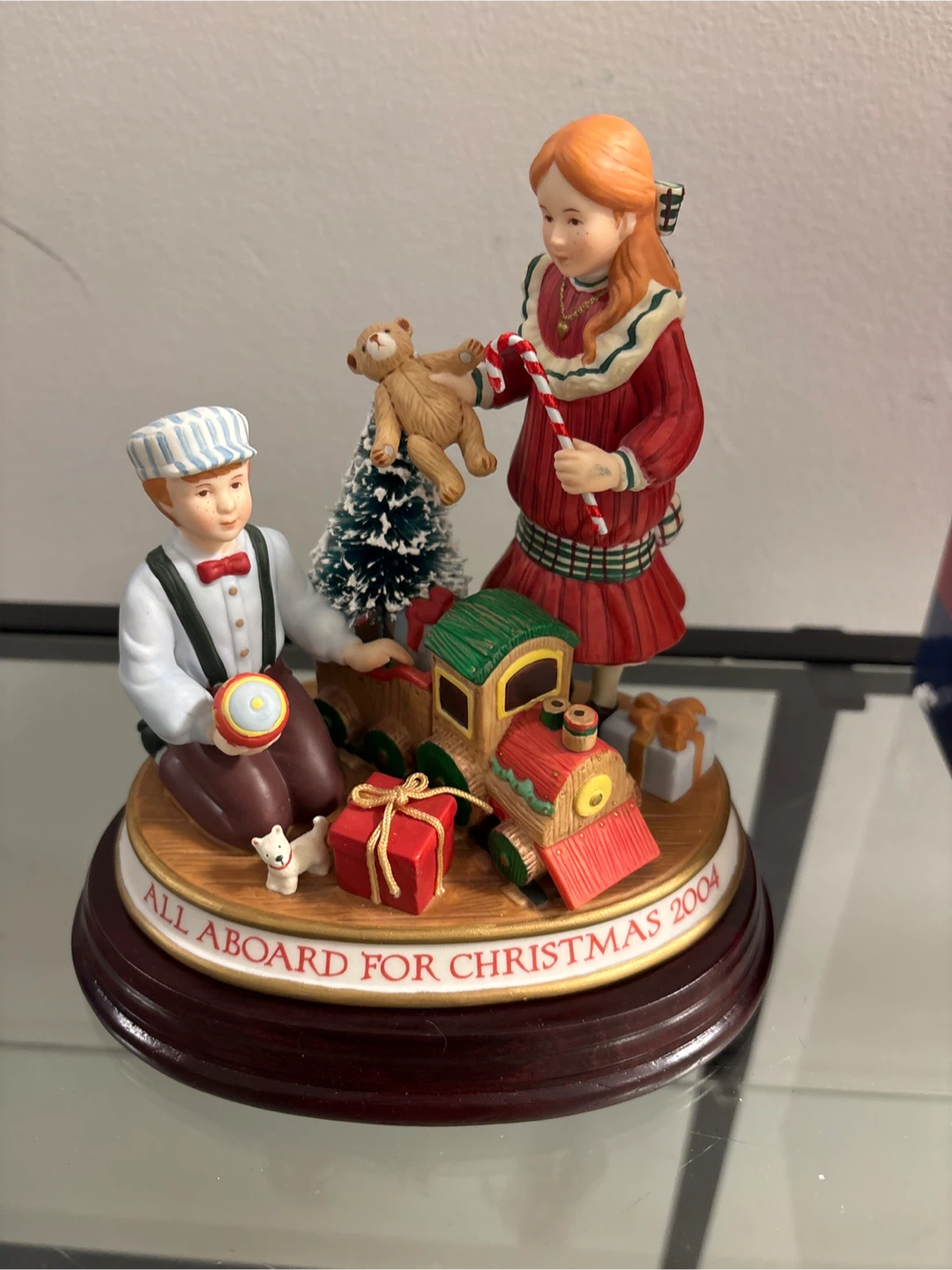 Holly Hobbie All Aboard for Christmas 2004 Figurine - photo 5