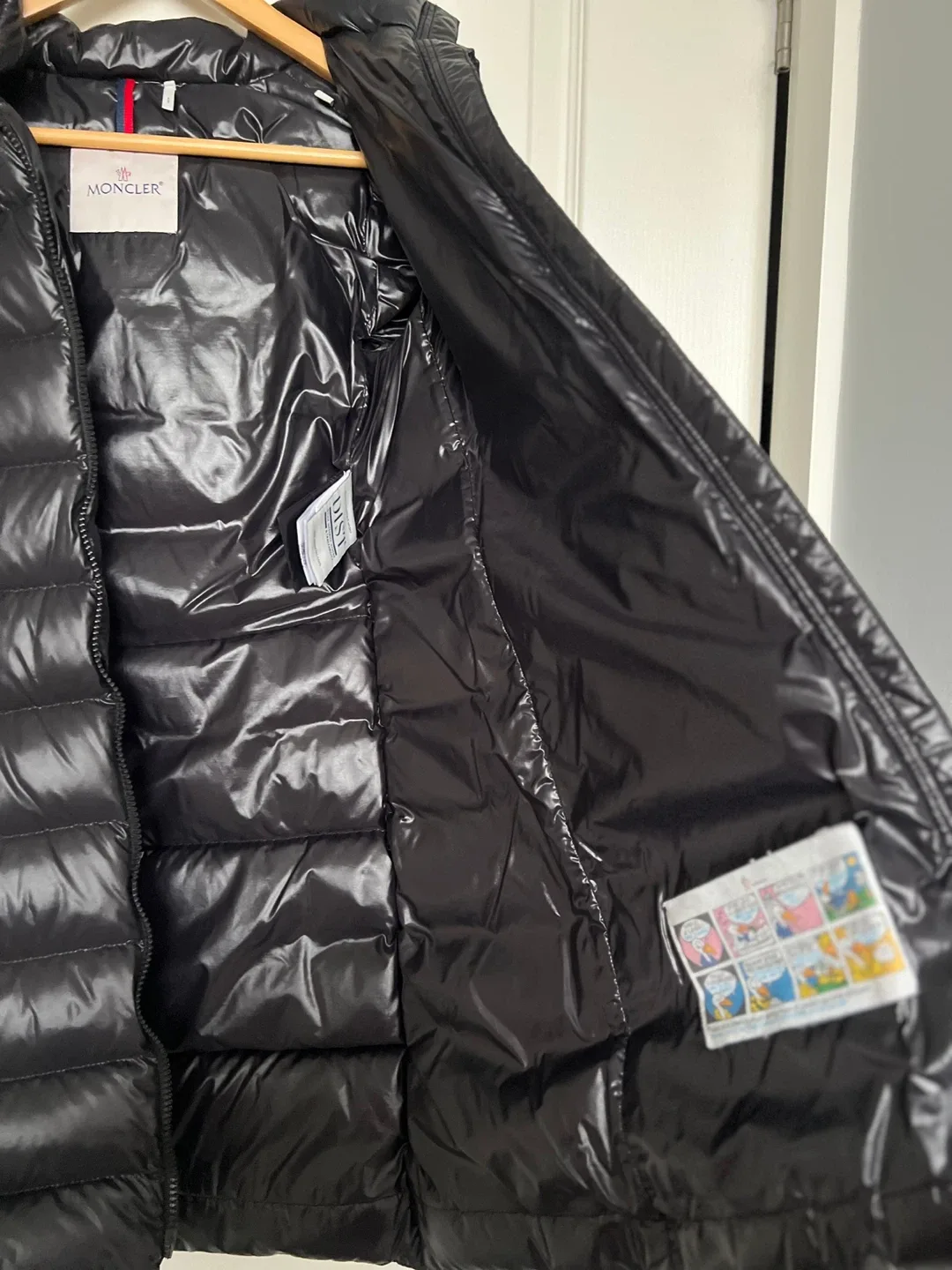 Moncler Black Padded Down Jacket image indicator(4)
