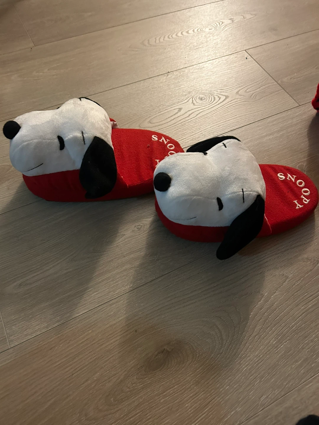 Snoopy Plush Slippers - Red & White - photo 2