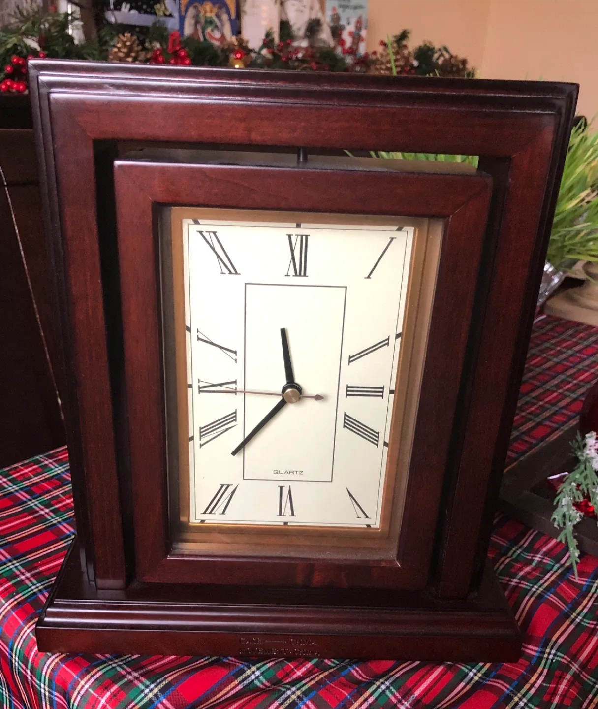 New Bombay 5x7 Rotating Picture Frame Clock image indicator(2)