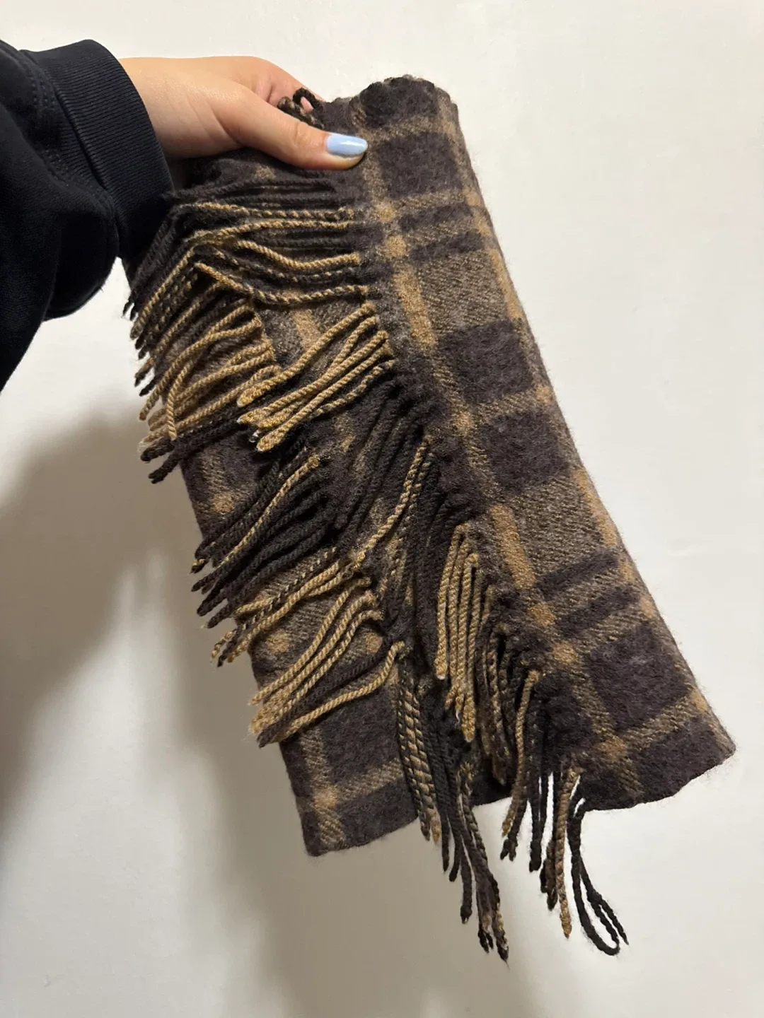Uniqlo Brown Plaid Wool Blend Scarf thumbnail