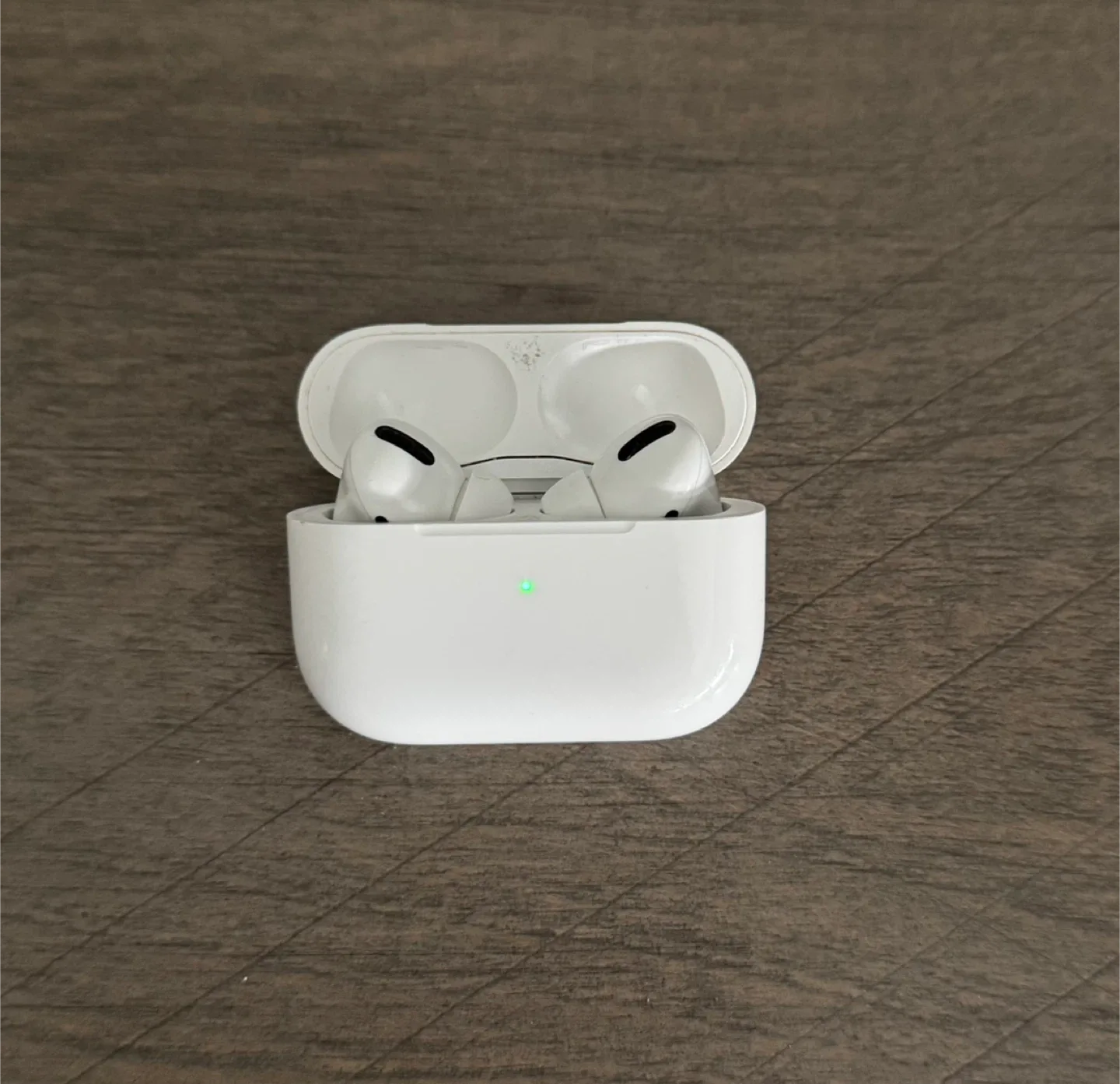 Apple AirPods Pro image indicator(3)