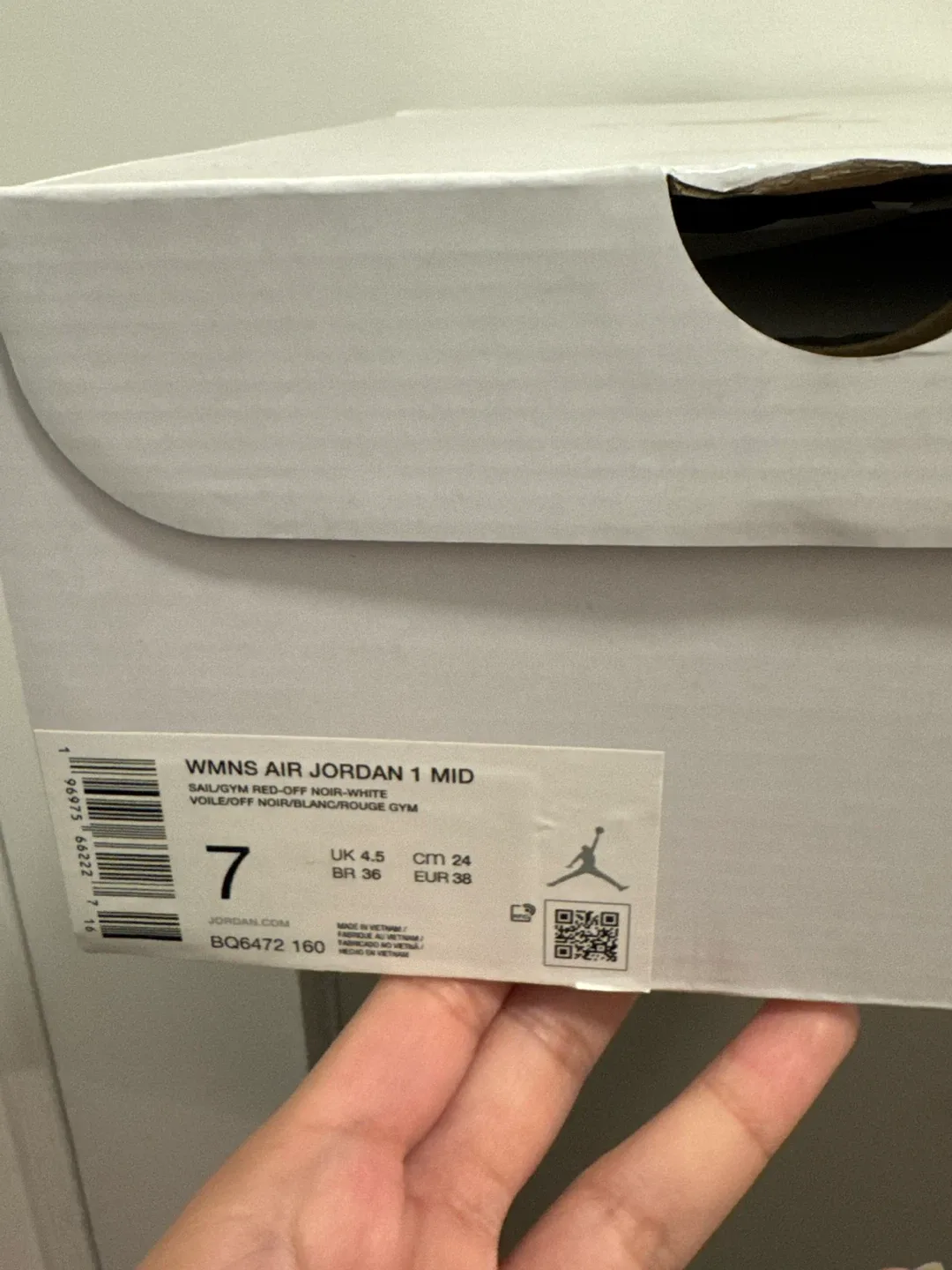 Jordan 1 Mid - Size 7 Women's image indicator(4)