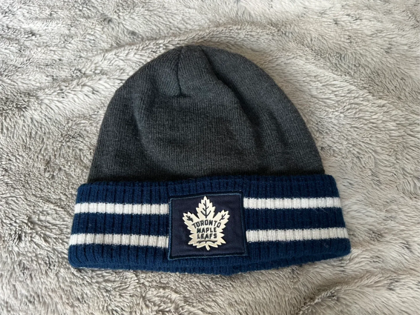 Toronto Maple Leafs Beanie image indicator(2)