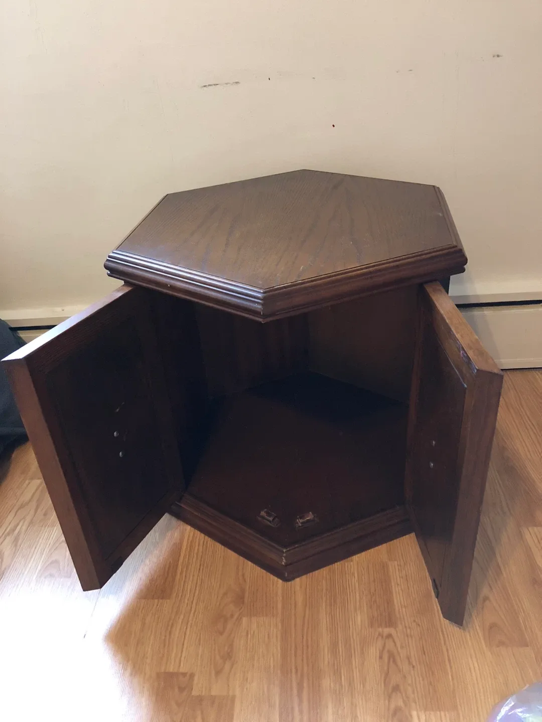 Vintage Hexagon Side Table with Storage image indicator(3)
